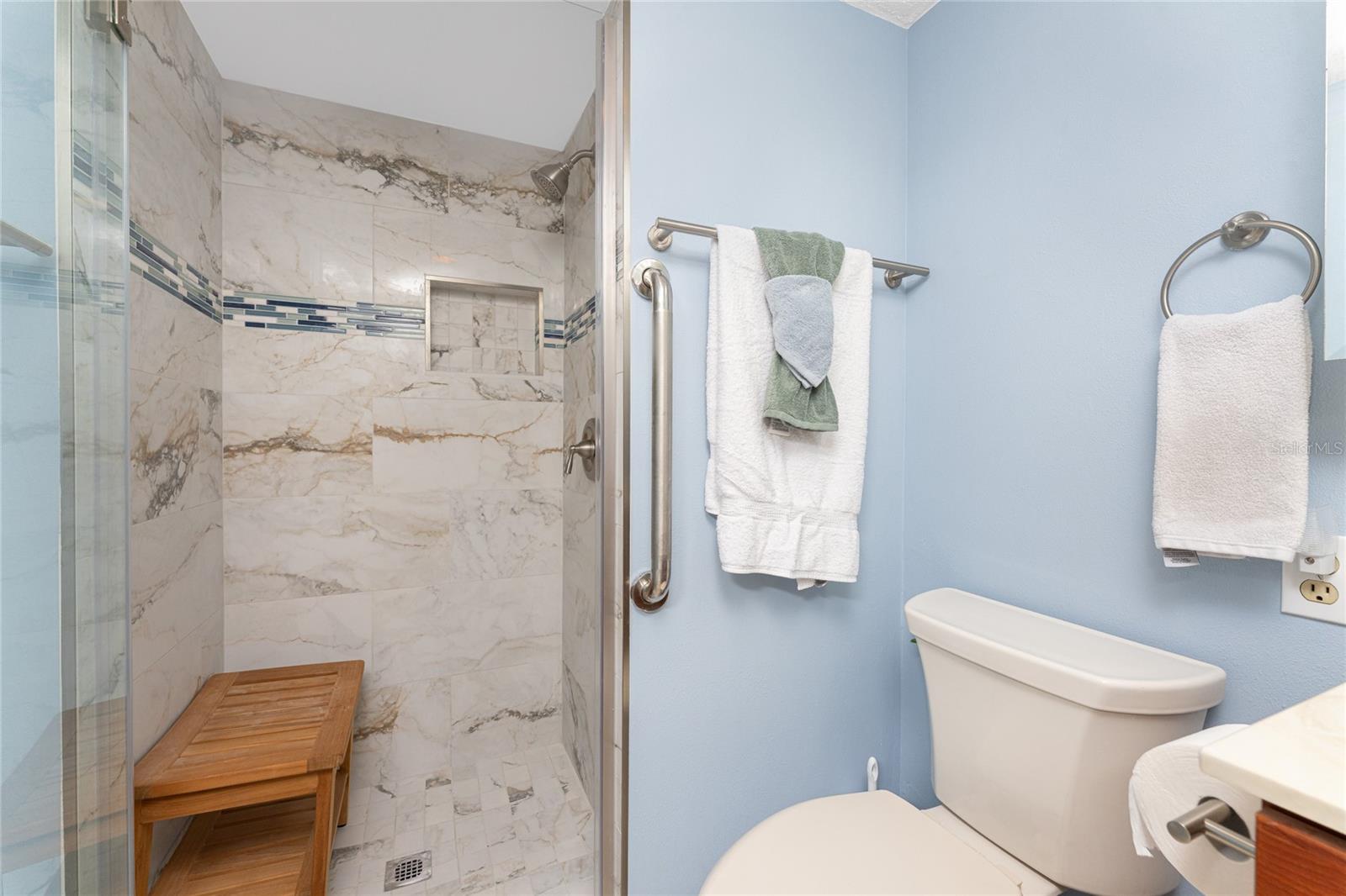 Image 32 of 64 For 2700 Beach Road D203