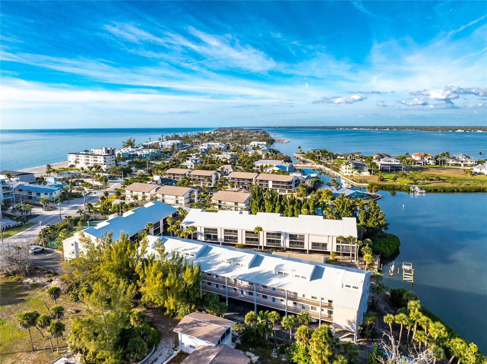 Image 43 of 64 For 2700 Beach Road D203