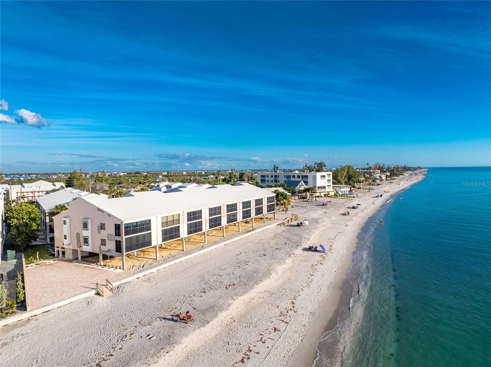 Image 45 of 64 For 2700 Beach Road D203