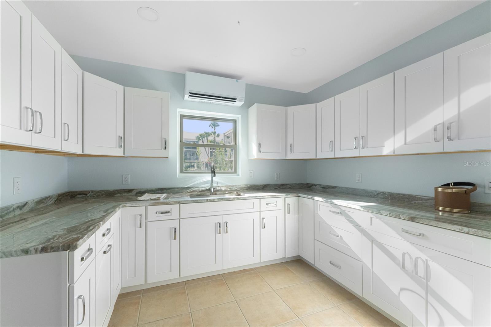 Image 52 of 64 For 2700 Beach Road D203