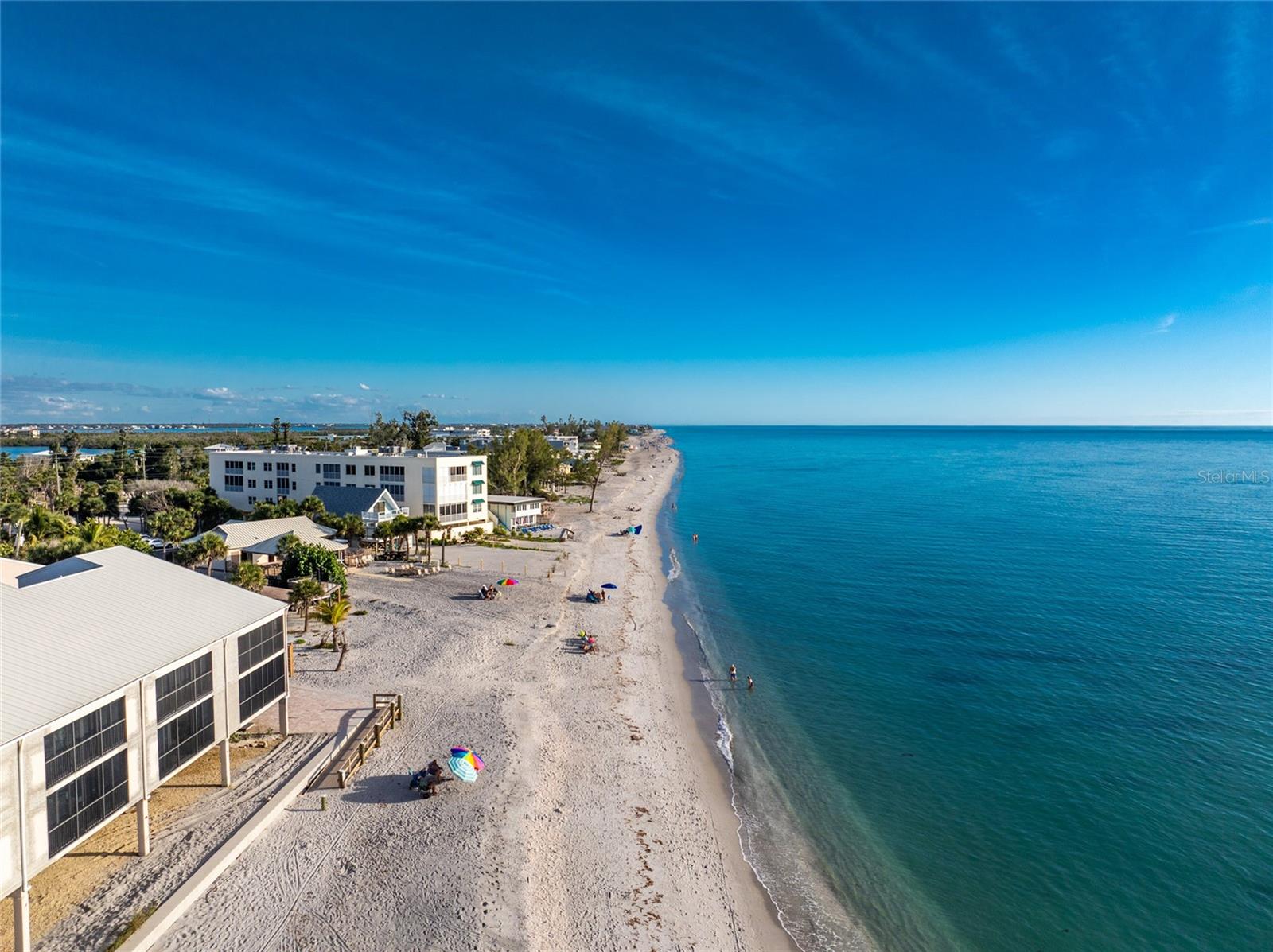 Image 60 of 64 For 2700 Beach Road D203