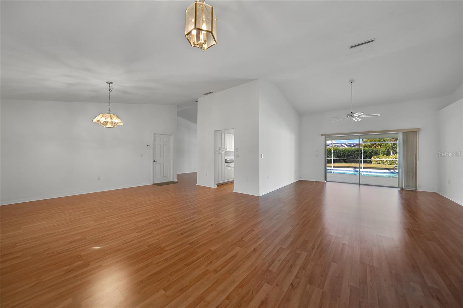 Image 7 of 73 For 1325 Covey Court