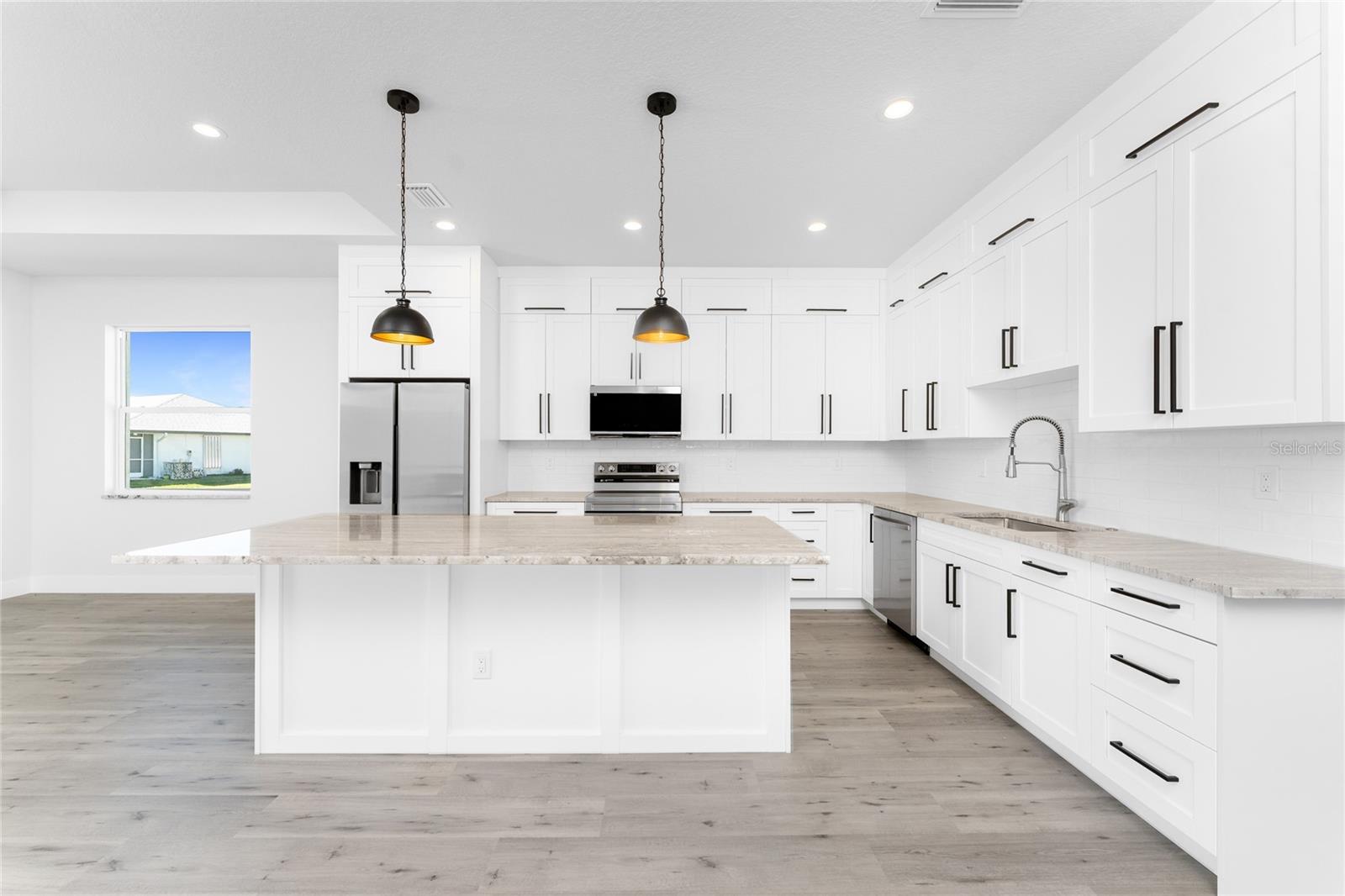 Image 14 of 50 For 27 Bunker Court