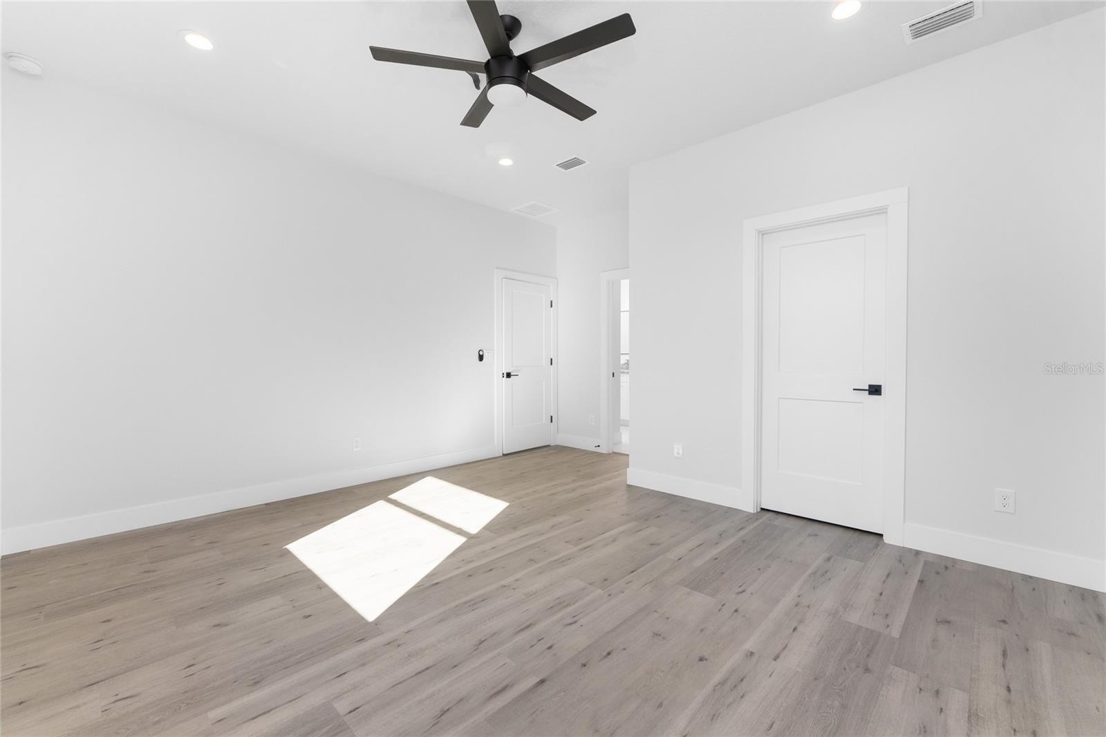 Image 18 of 50 For 27 Bunker Court