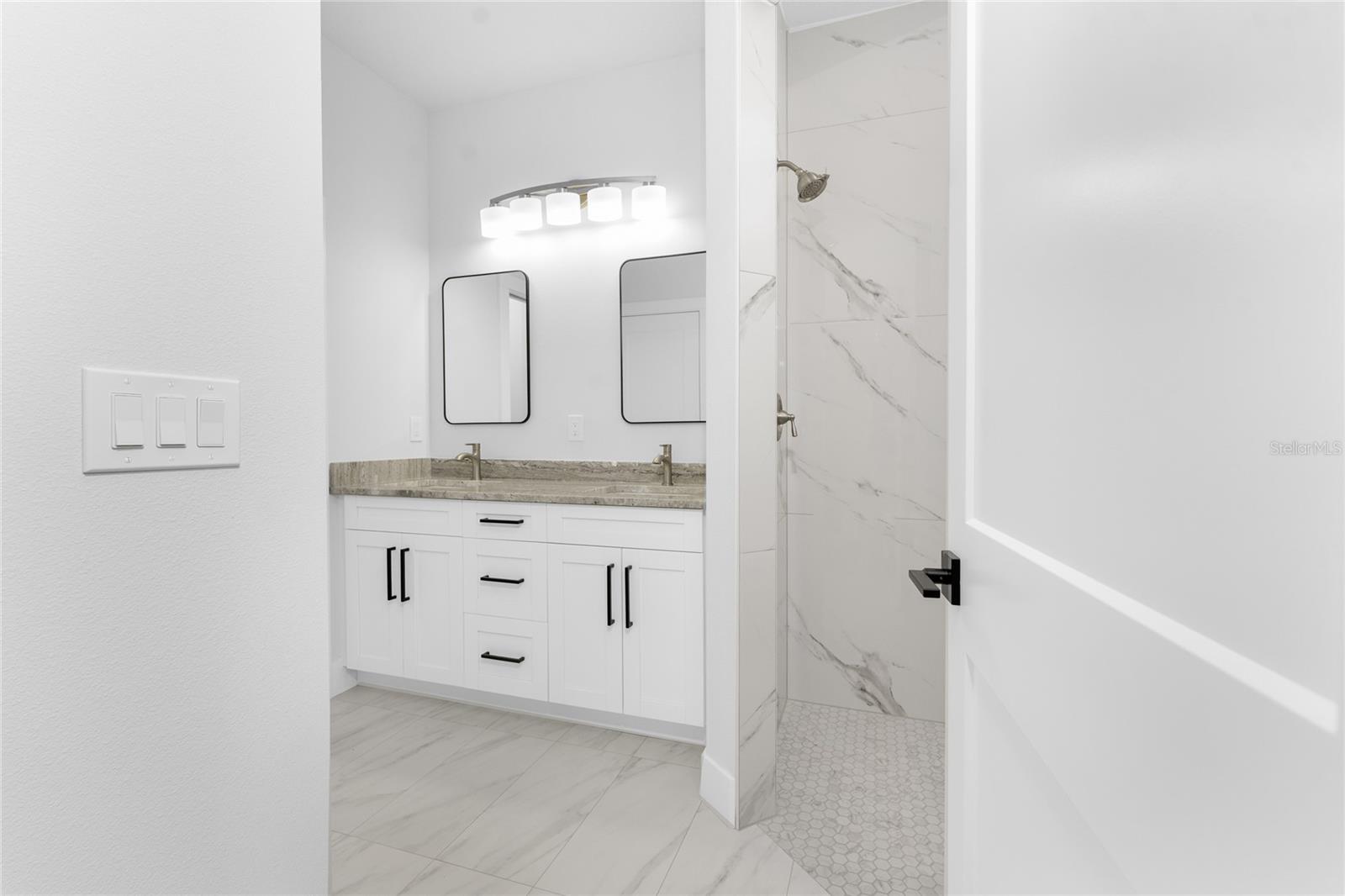 Image 19 of 50 For 27 Bunker Court