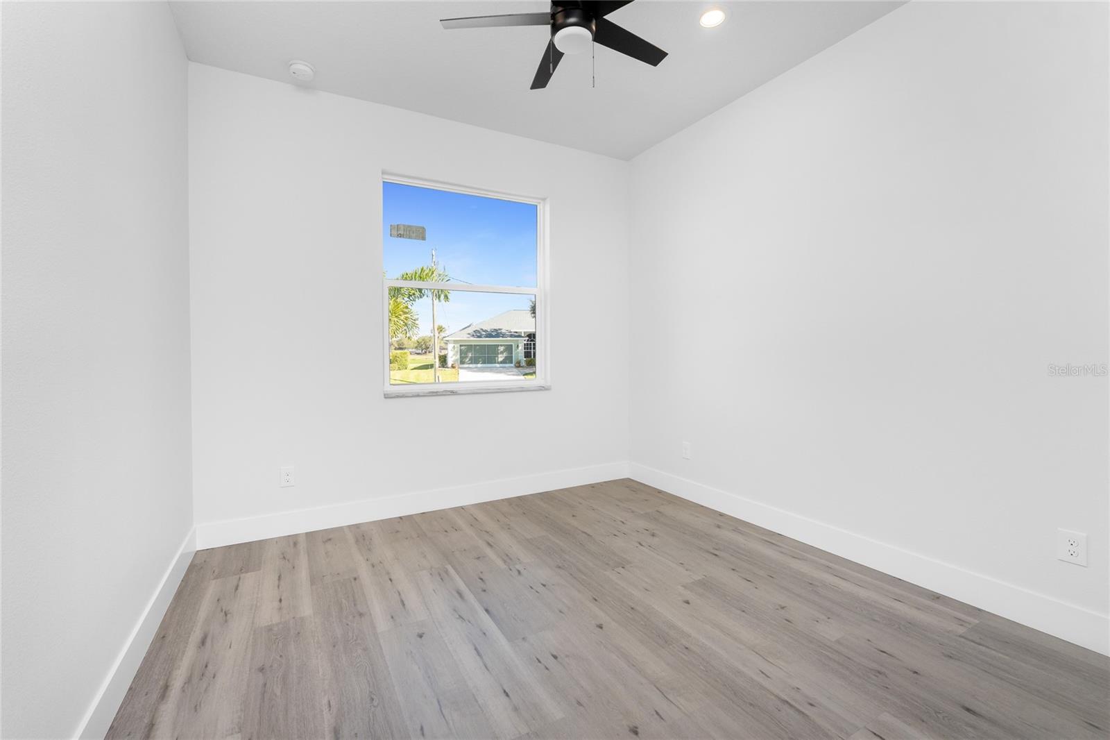 Image 27 of 50 For 27 Bunker Court