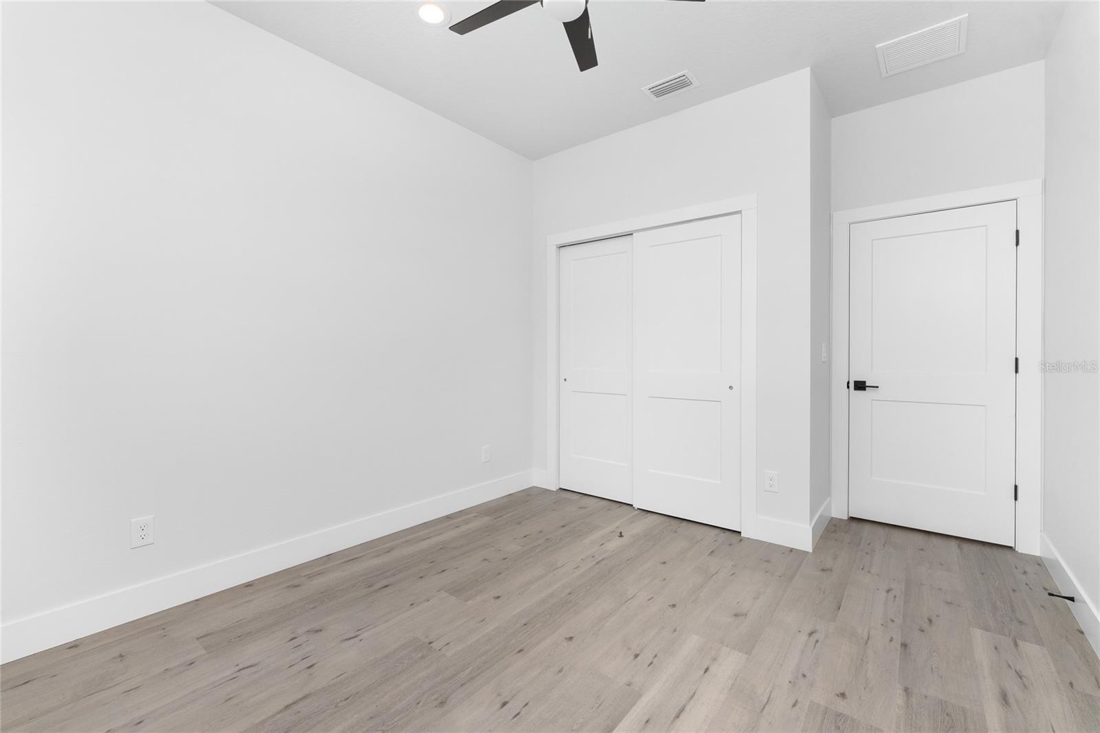 Image 28 of 50 For 27 Bunker Court