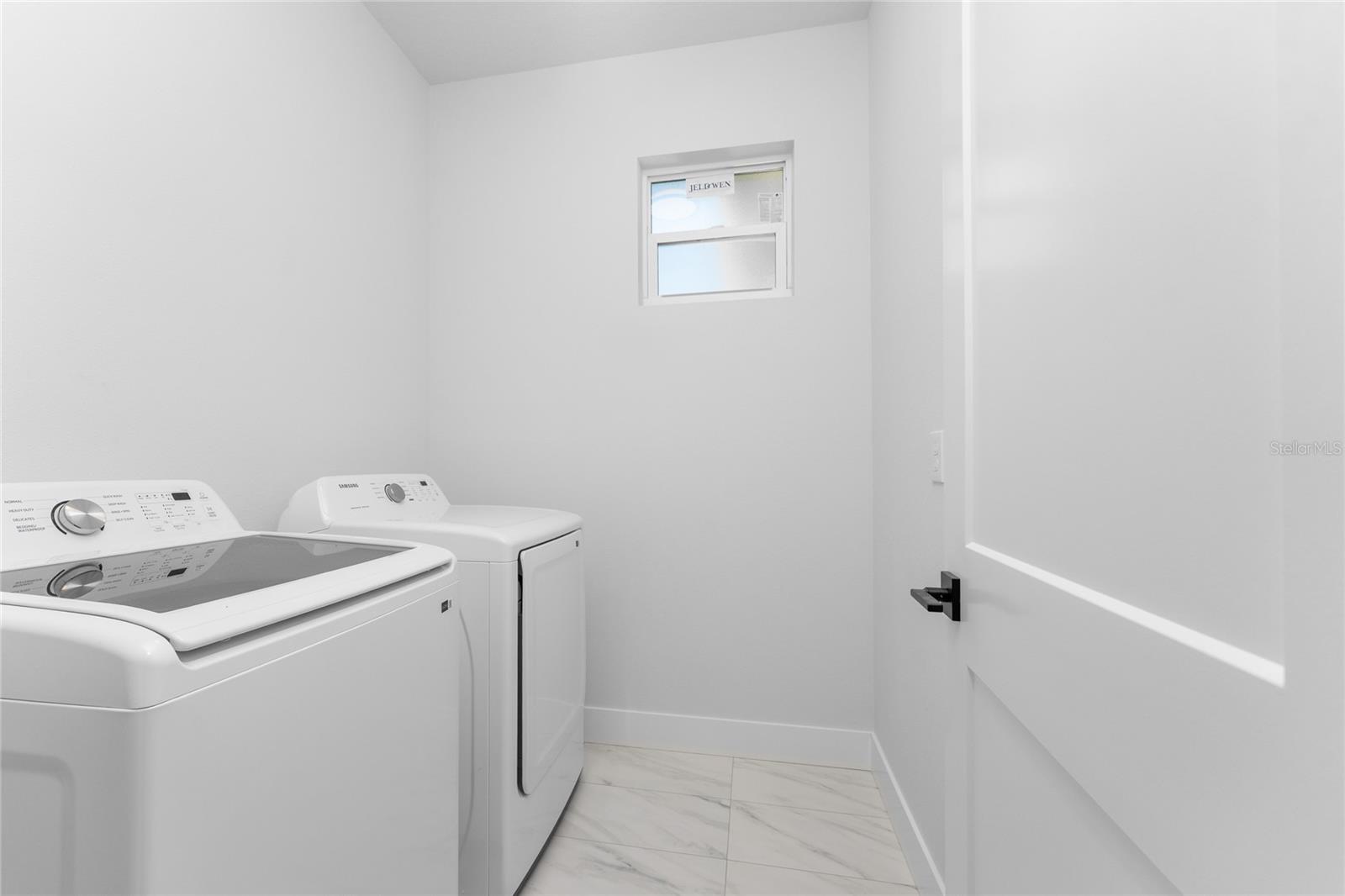 Image 29 of 50 For 27 Bunker Court