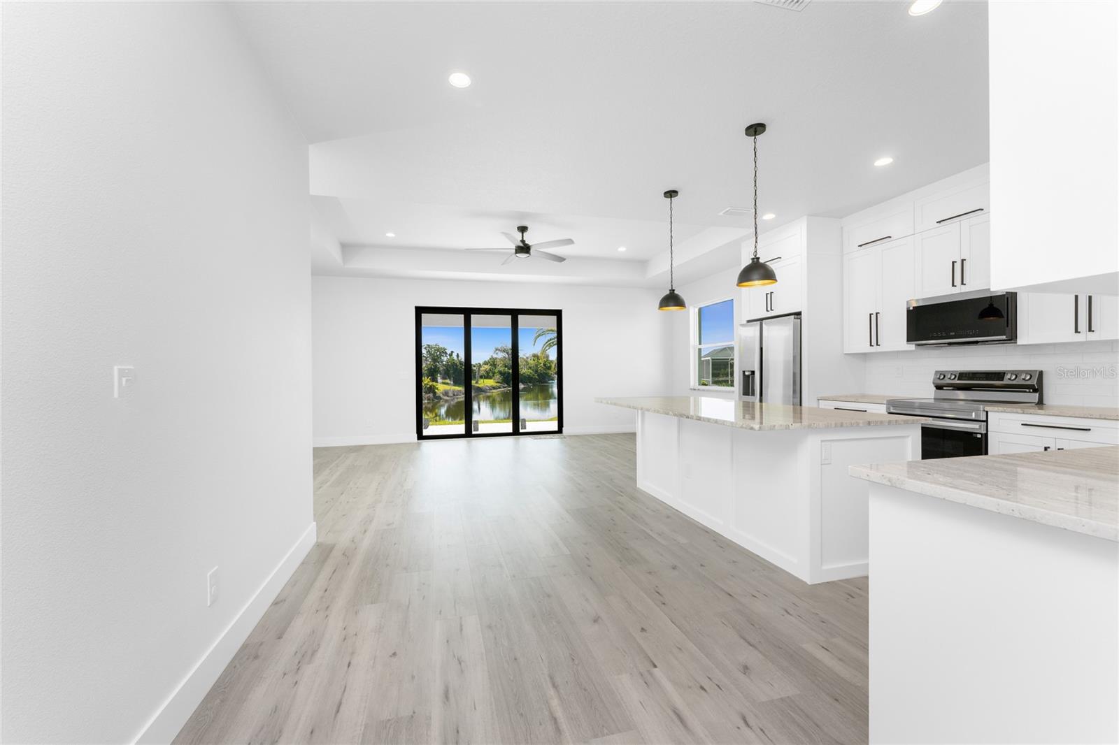 Image 3 of 50 For 27 Bunker Court