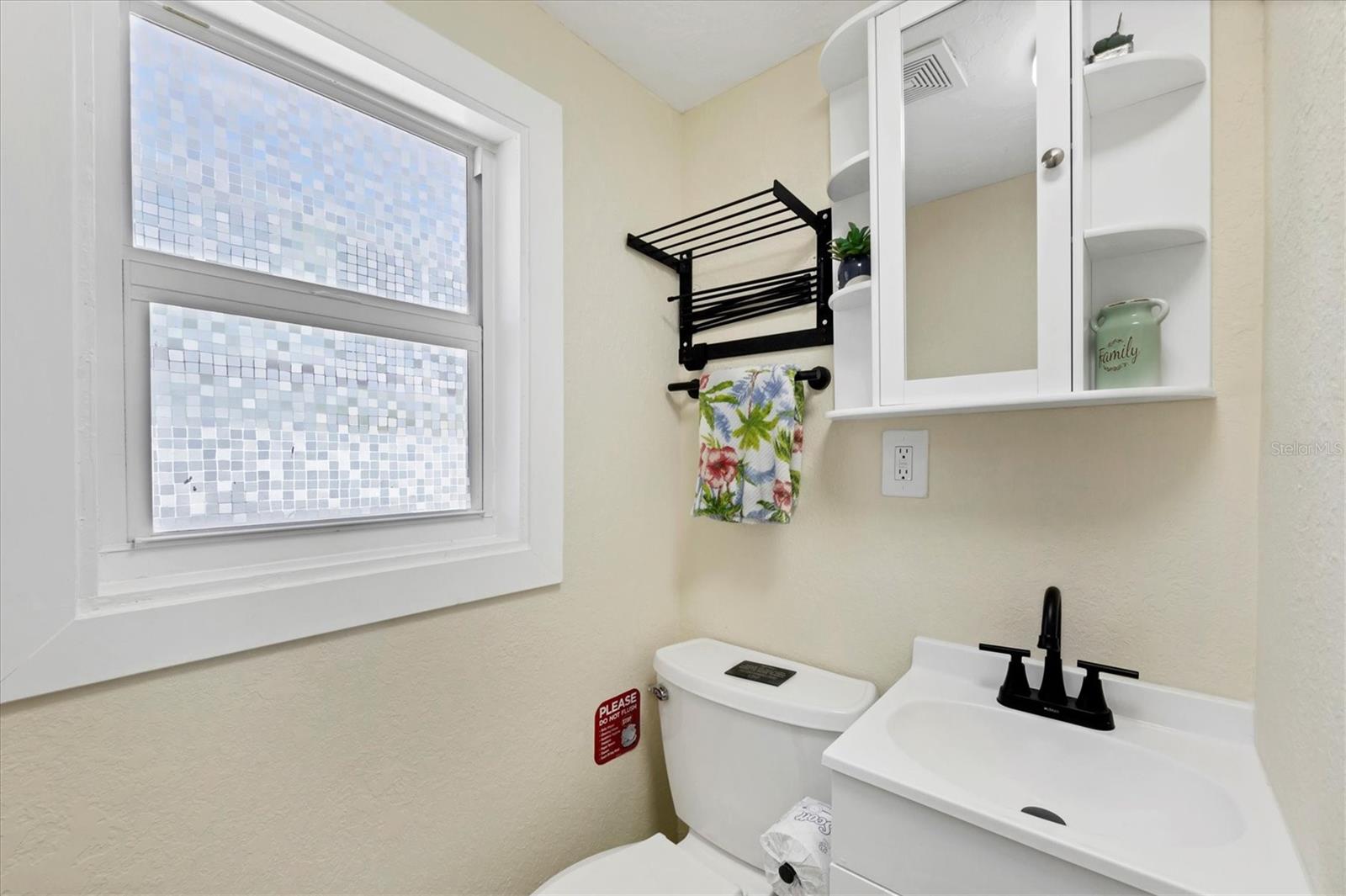 Image 17 of 94 For 115 Friendship Lane