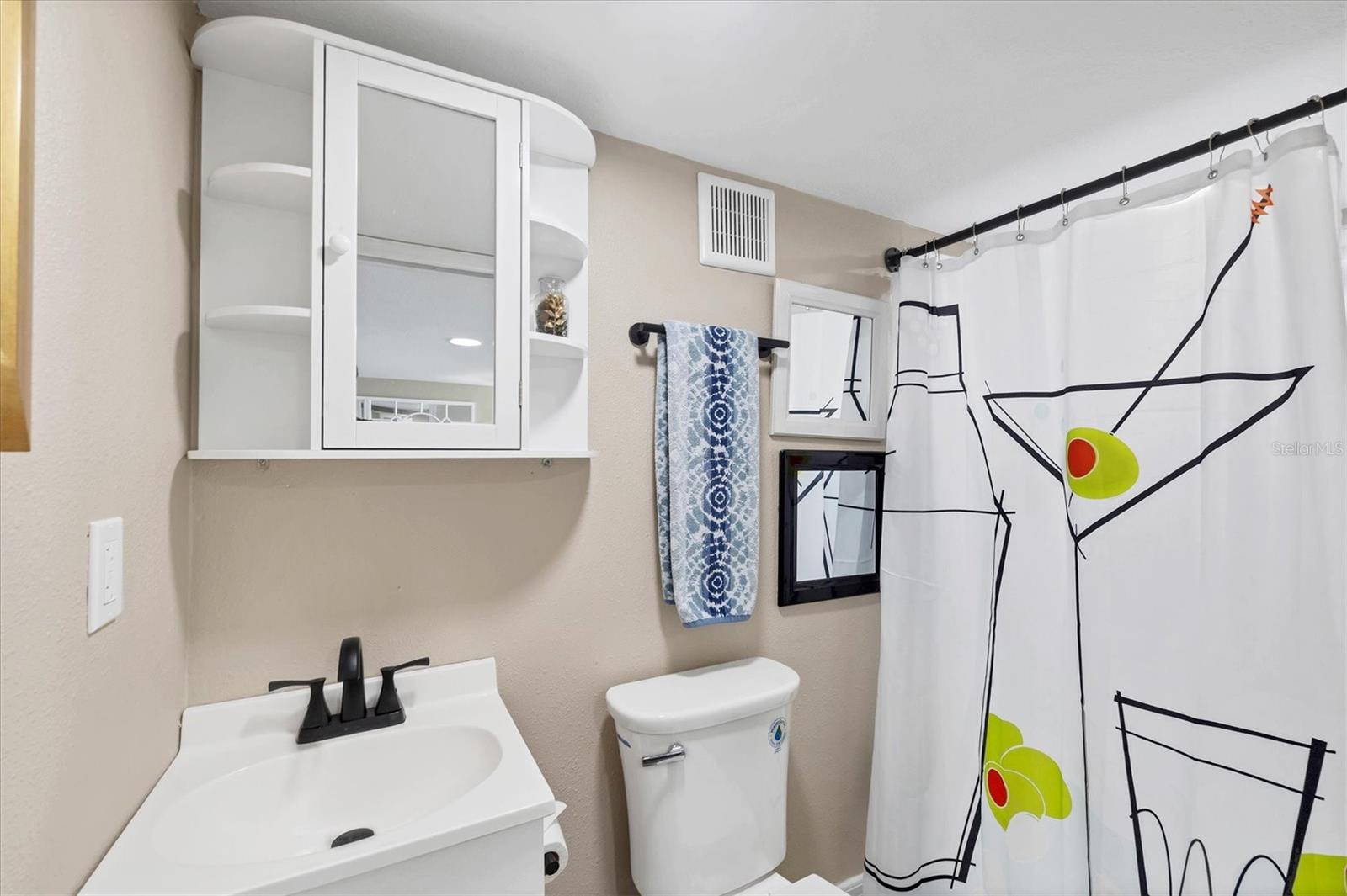 Image 24 of 94 For 115 Friendship Lane