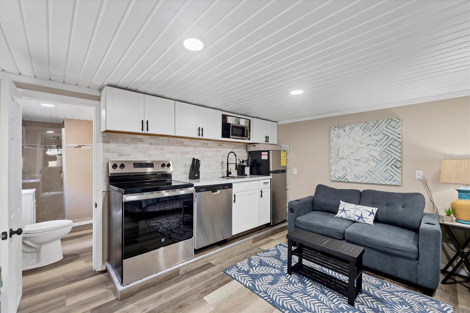 Image 28 of 94 For 115 Friendship Lane