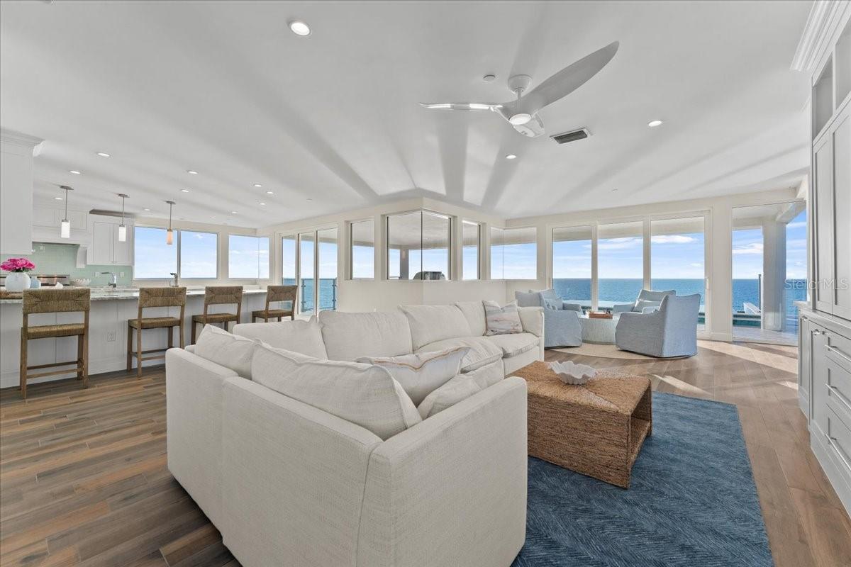 Image 13 of 86 For 2708 Beach Road 5