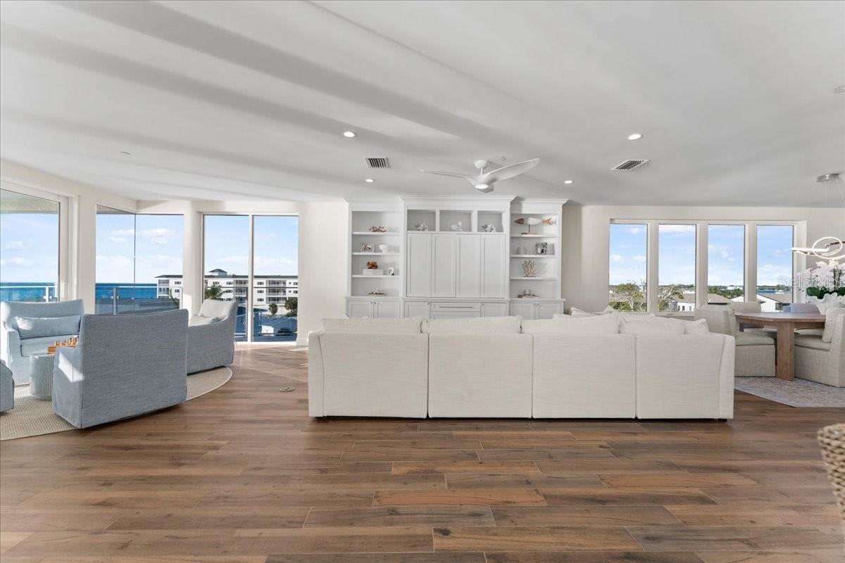 Image 15 of 86 For 2708 Beach Road 5