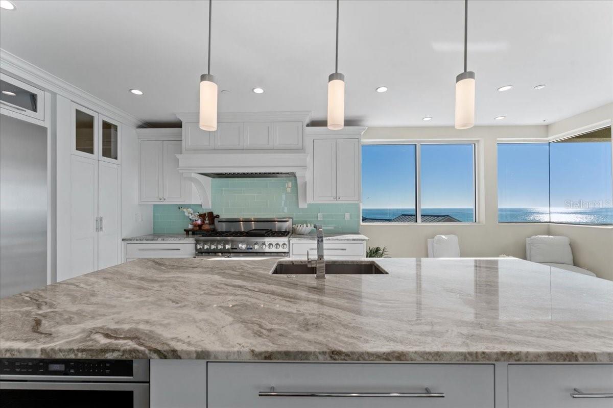 Image 27 of 86 For 2708 Beach Road 5