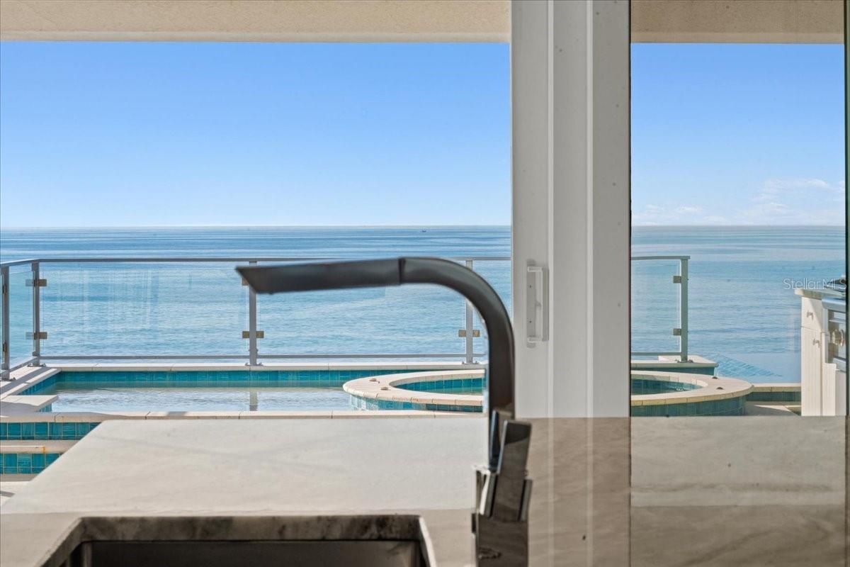 Image 30 of 86 For 2708 Beach Road 5