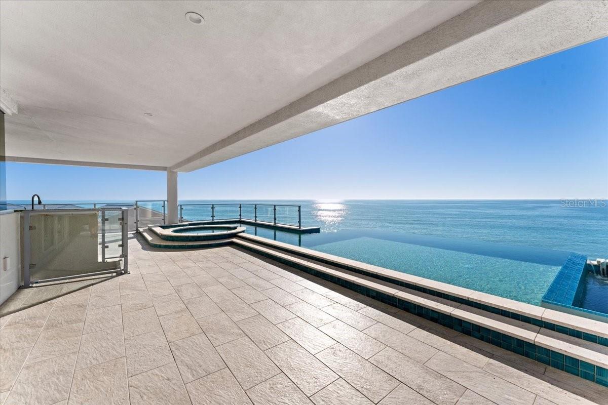 Image 37 of 86 For 2708 Beach Road 5