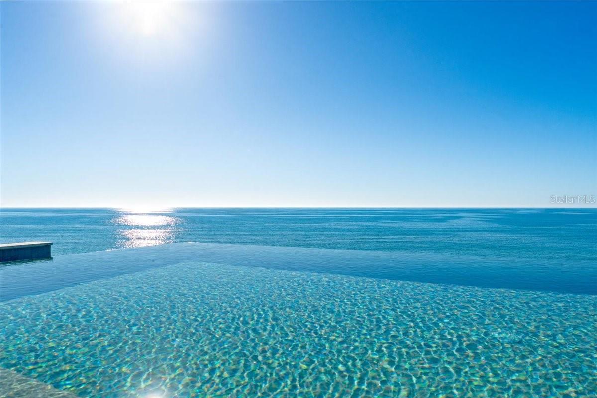 Image 38 of 86 For 2708 Beach Road 5