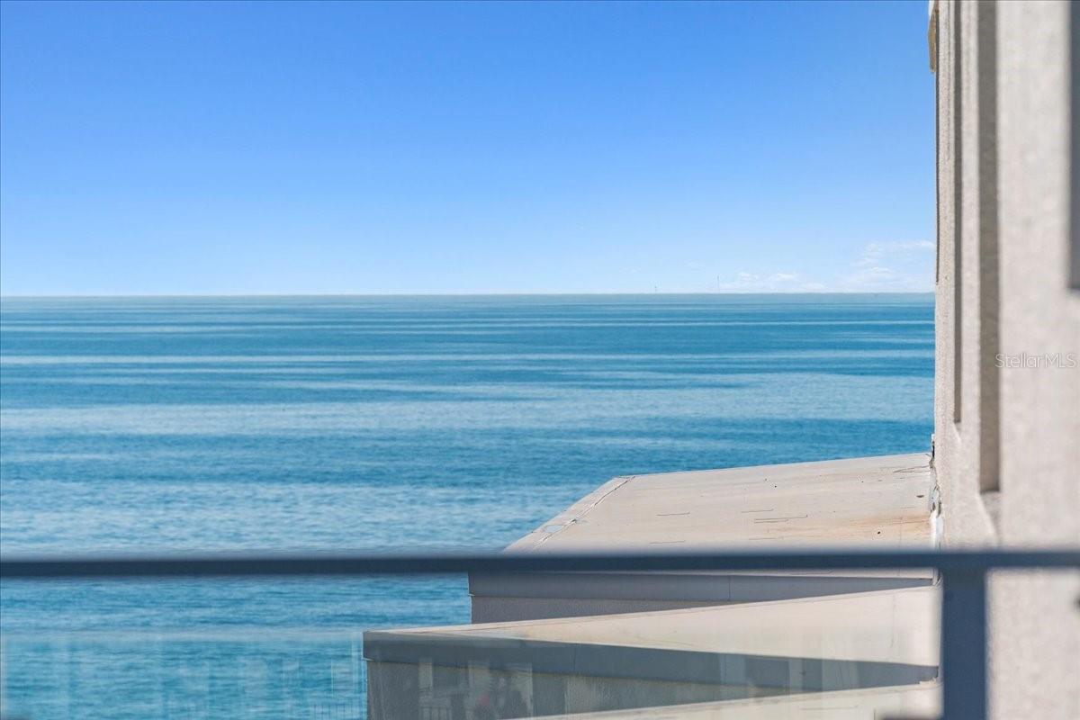 Image 40 of 86 For 2708 Beach Road 5