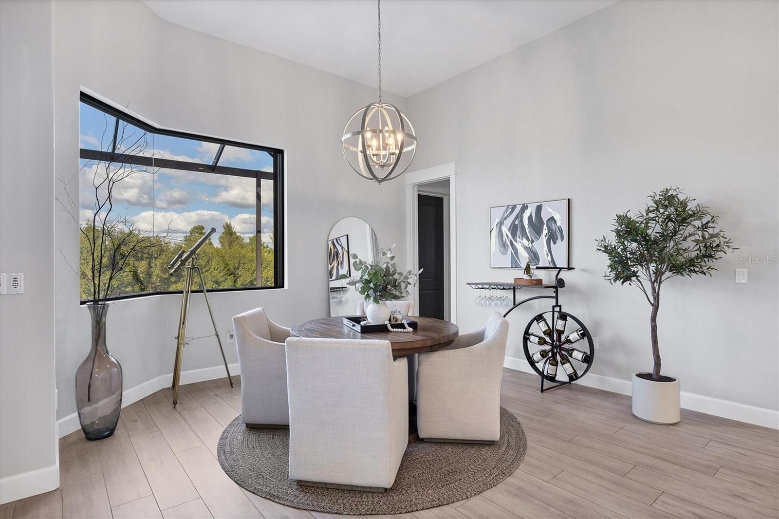 Image 16 of 82 For 15050 Leipzig Circle