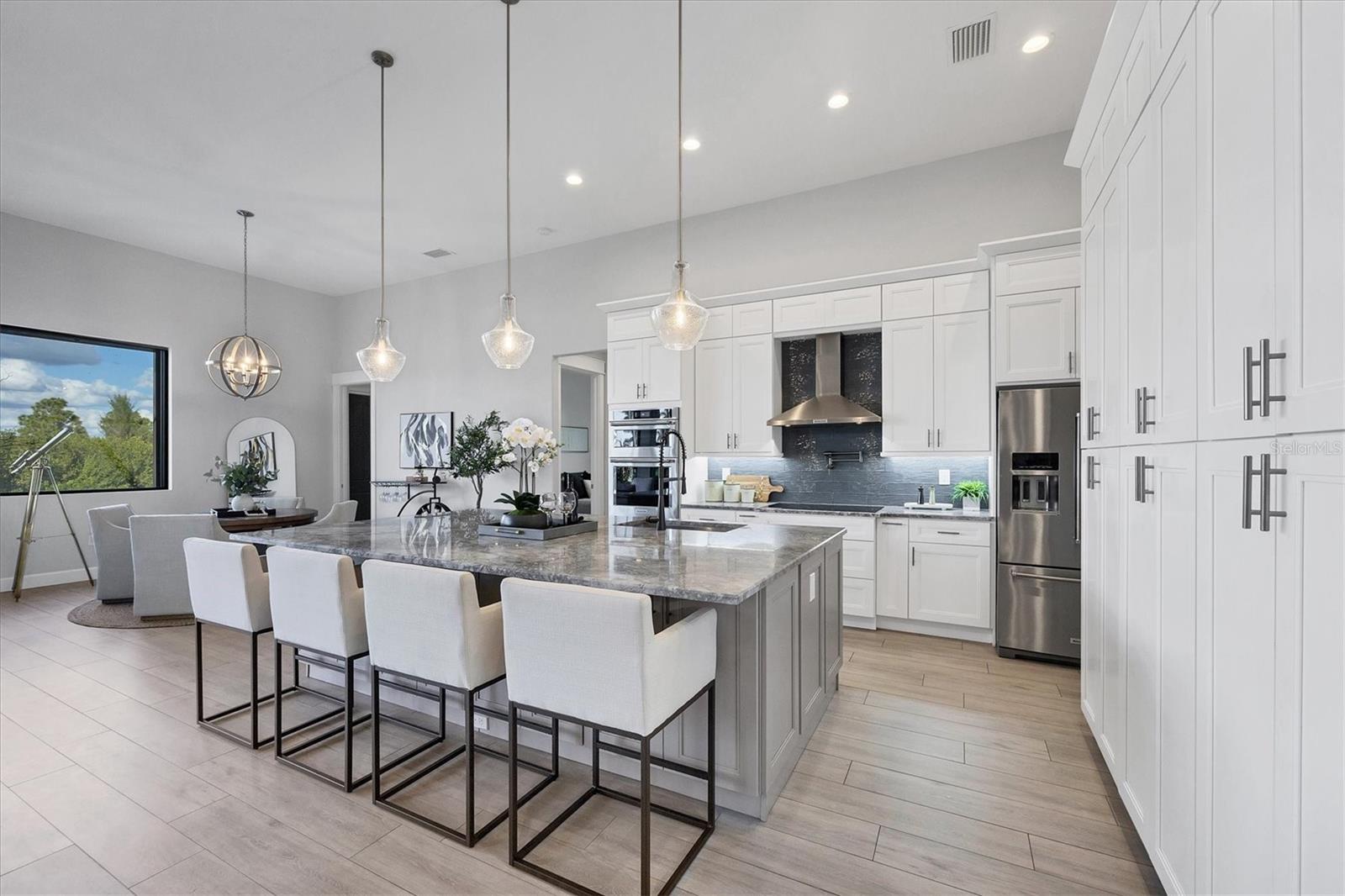 Image 18 of 82 For 15050 Leipzig Circle