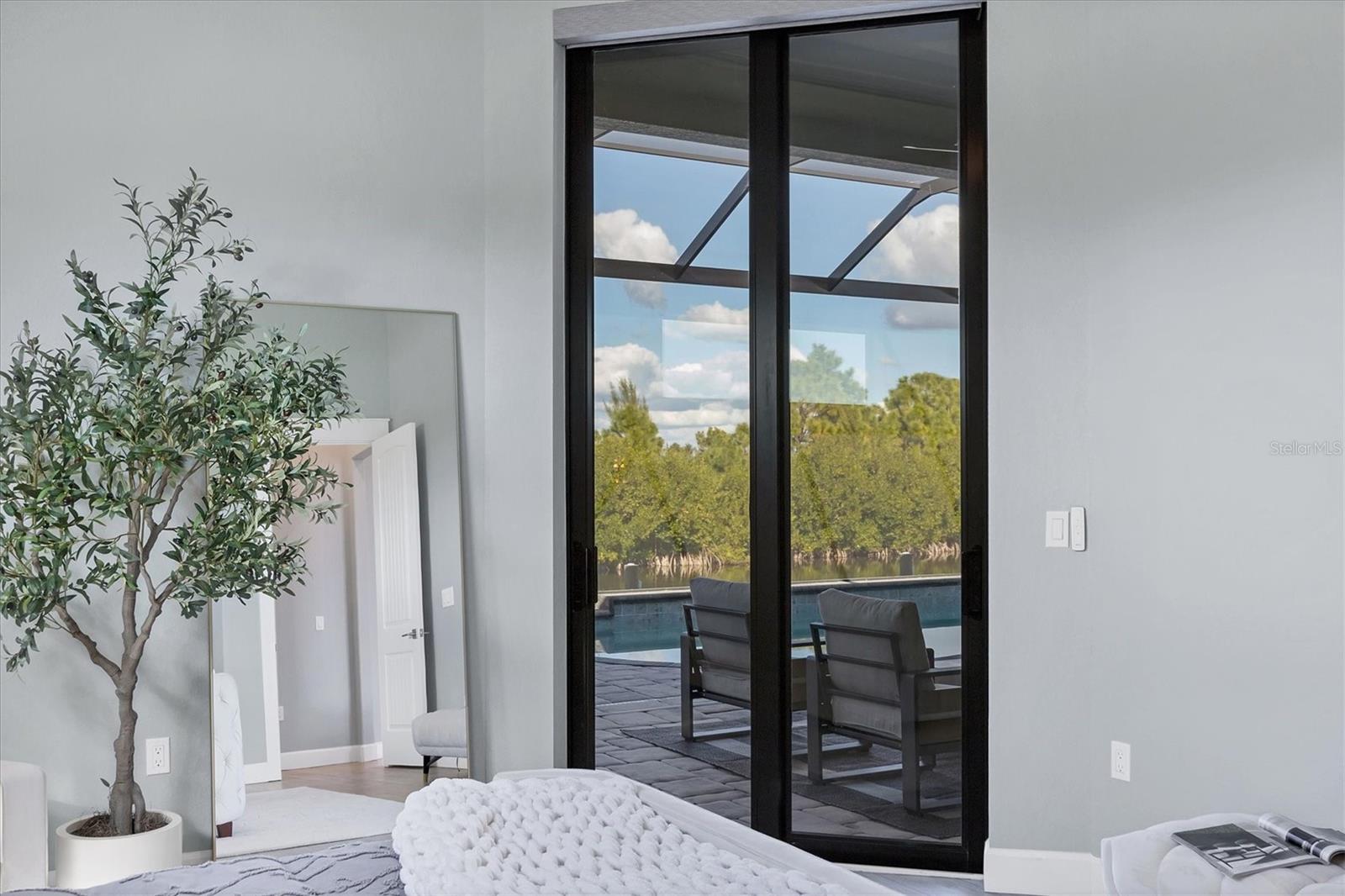 Image 22 of 82 For 15050 Leipzig Circle