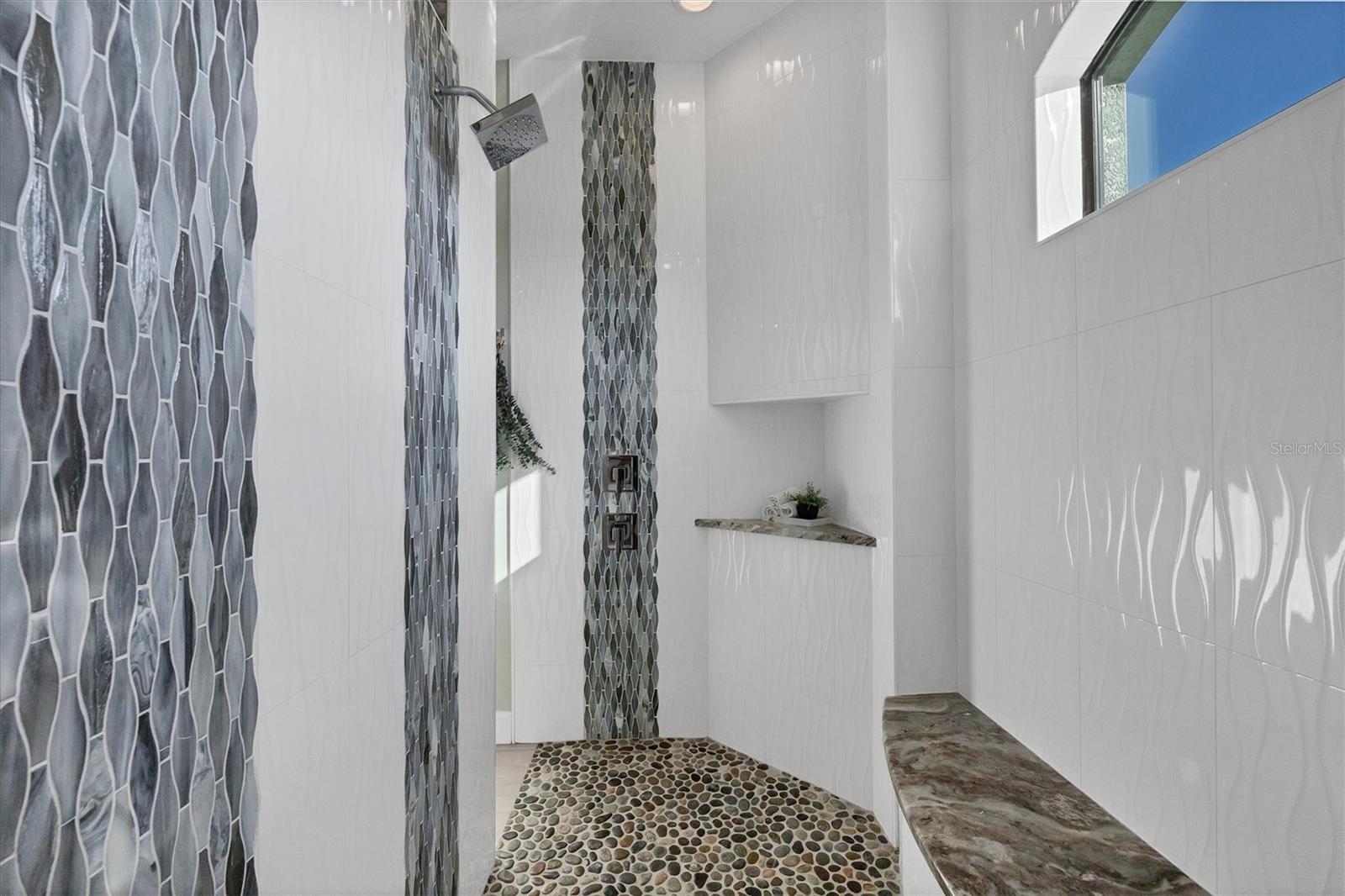 Image 31 of 82 For 15050 Leipzig Circle