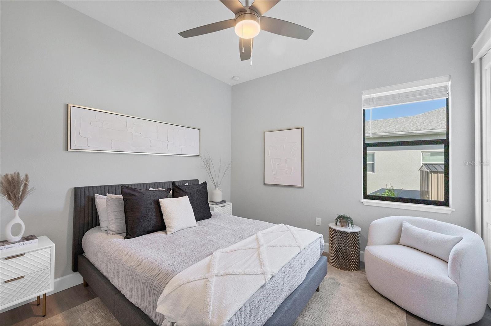 Image 33 of 82 For 15050 Leipzig Circle