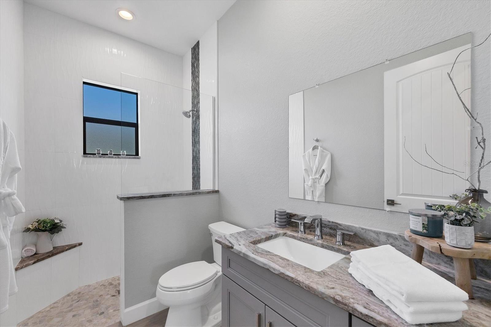 Image 34 of 82 For 15050 Leipzig Circle