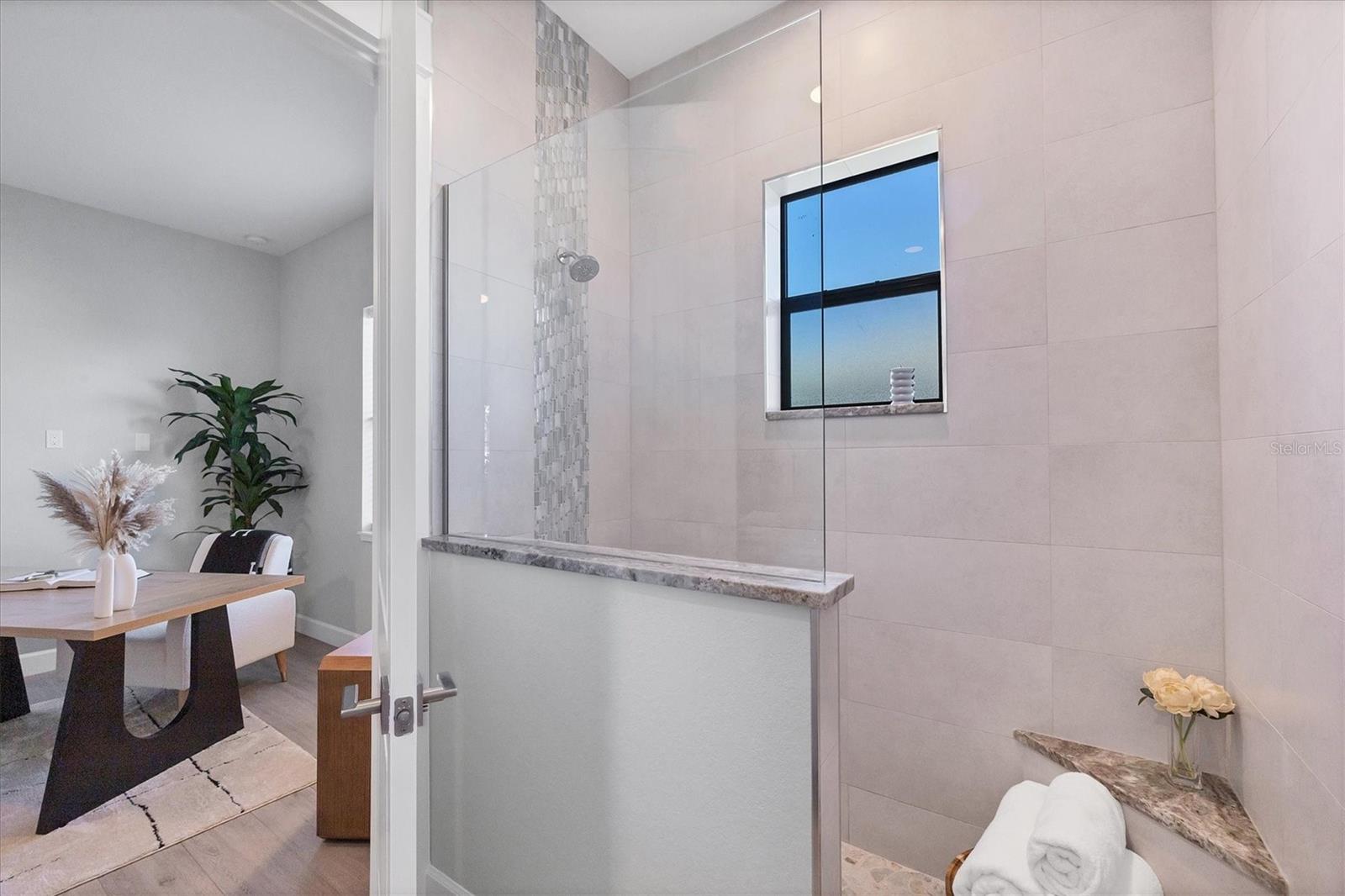 Image 37 of 82 For 15050 Leipzig Circle