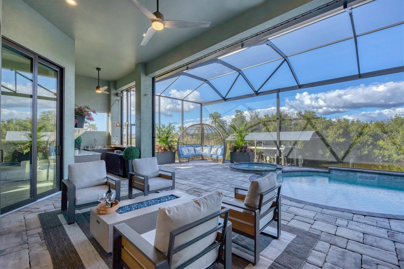 Image 45 of 82 For 15050 Leipzig Circle