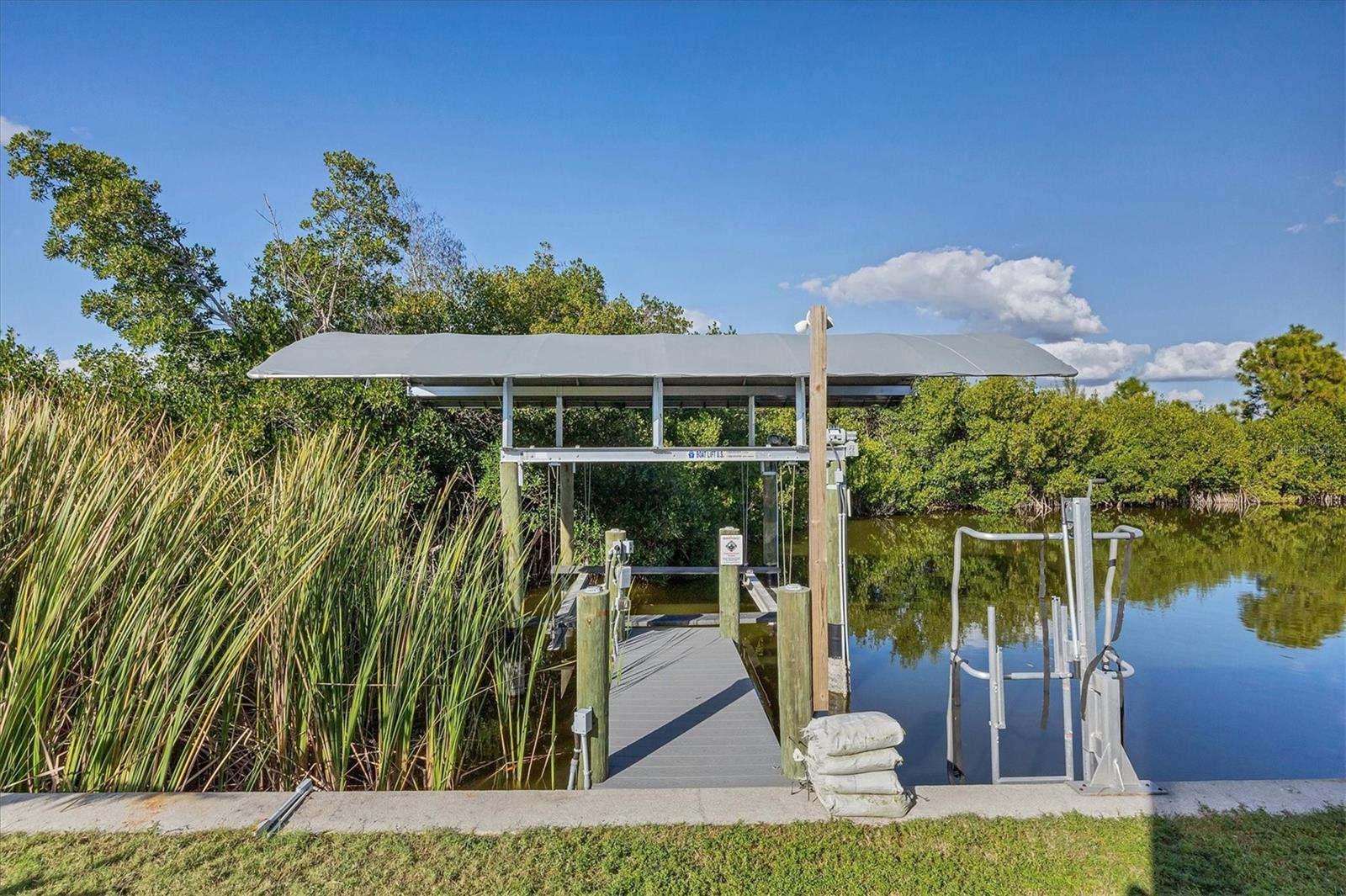 Image 51 of 82 For 15050 Leipzig Circle