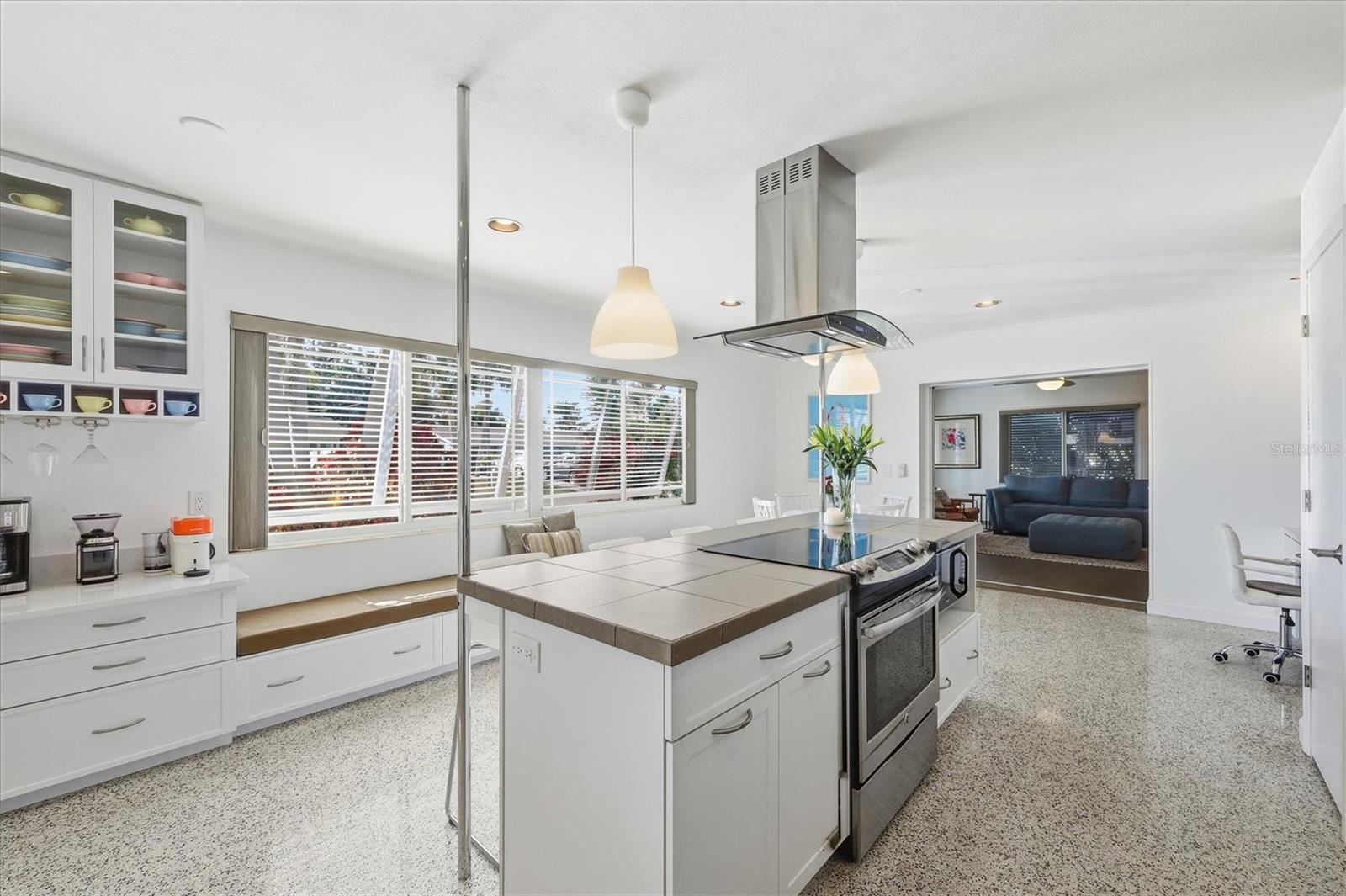 Image 11 of 57 For 1550 Barbara Place