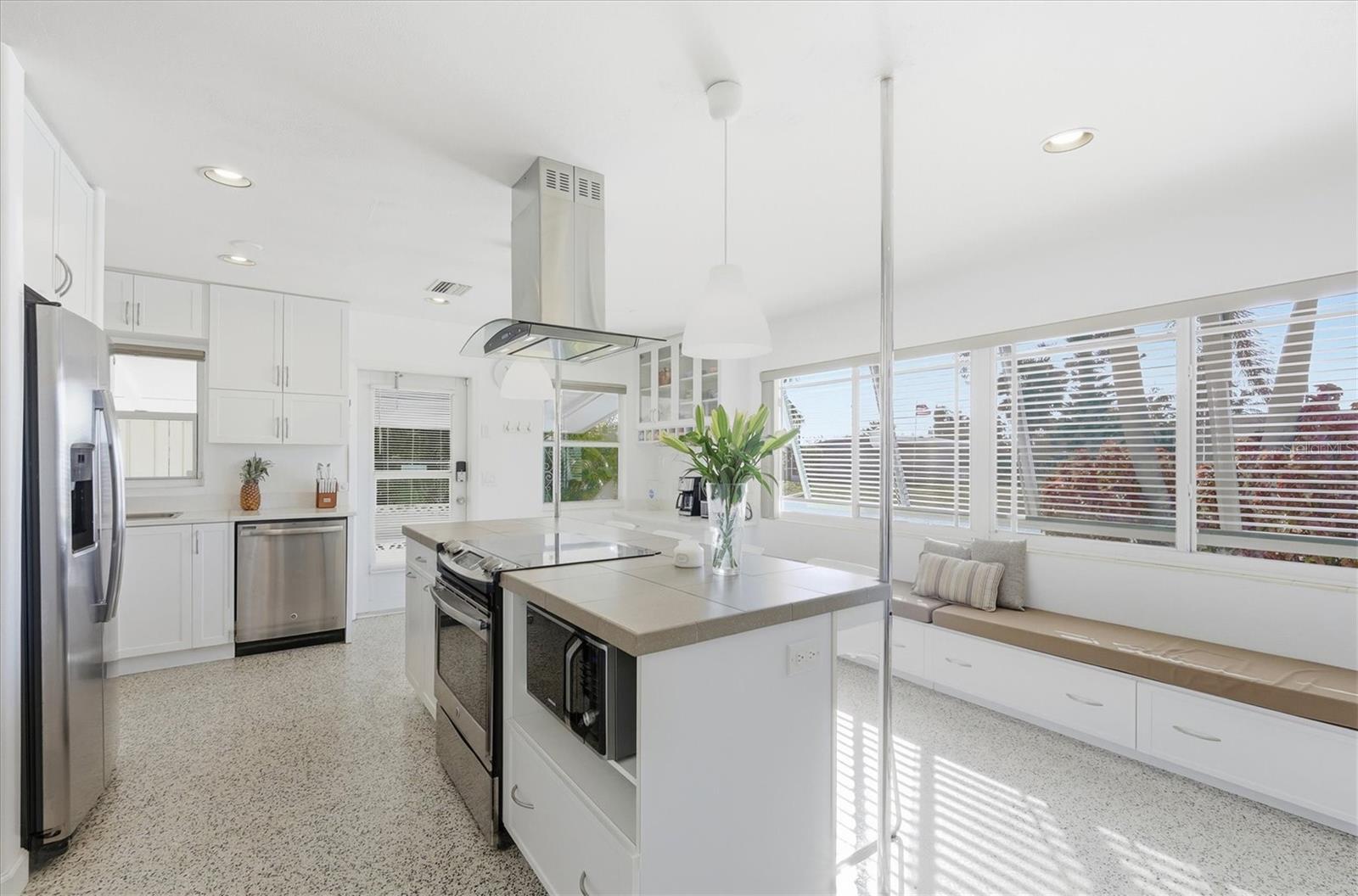 Image 15 of 57 For 1550 Barbara Place