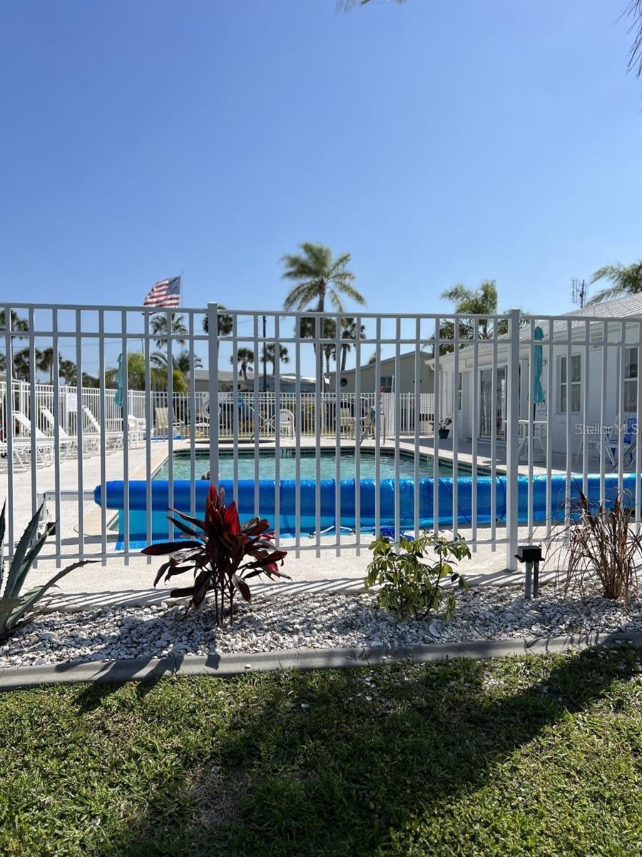 Image 10 of 11 For 7500 Park Pointe Drive 42