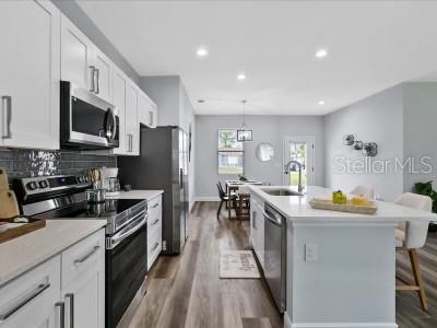 Image 15 of 30 For 12005 Helicon Avenue