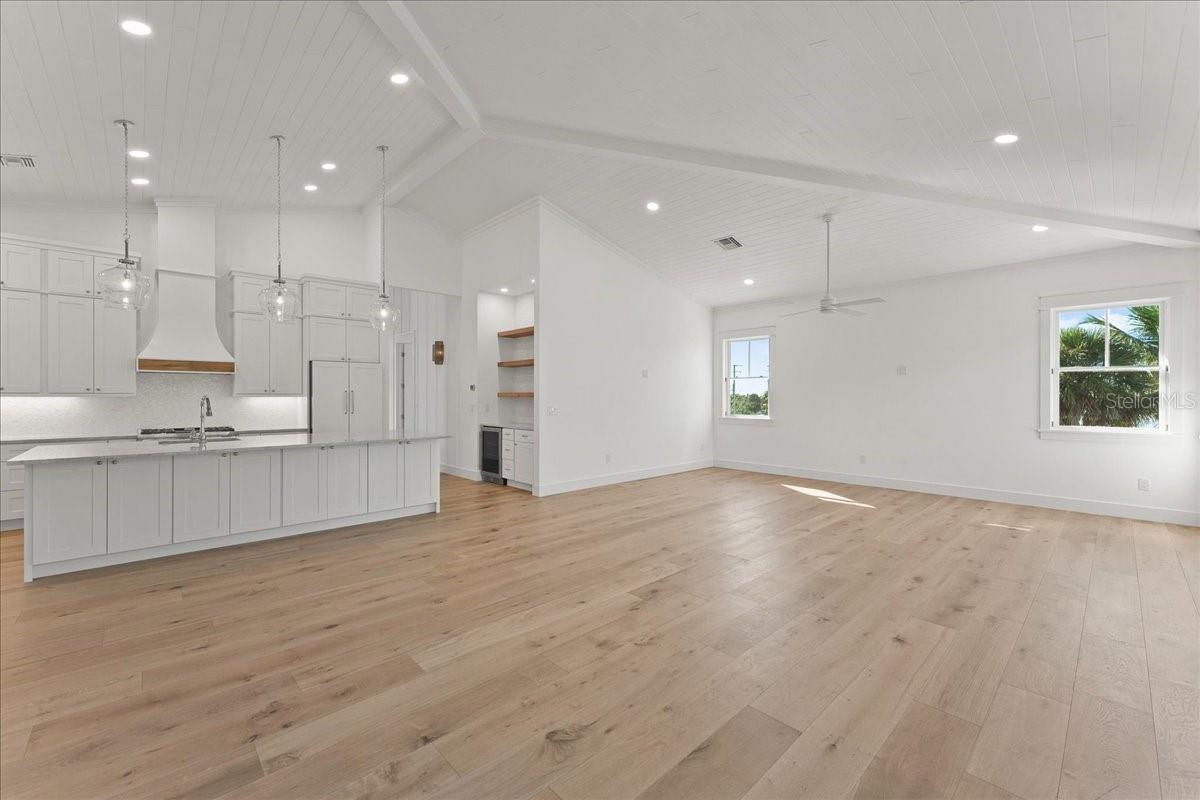 Image 14 of 75 For 847 Belcher Road