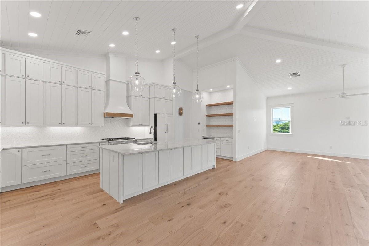 Image 15 of 75 For 847 Belcher Road