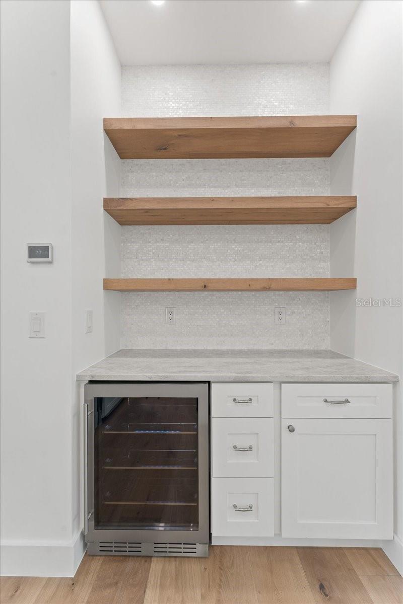 Image 22 of 75 For 847 Belcher Road