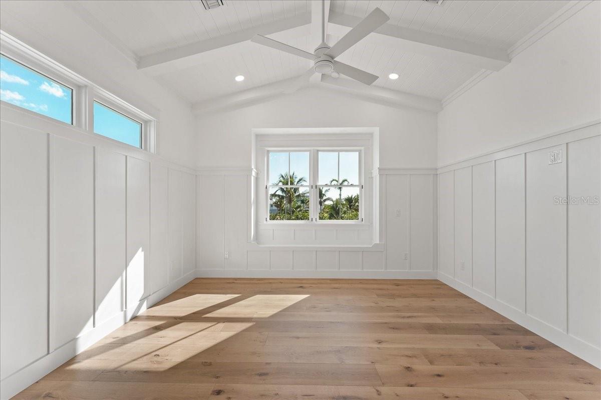 Image 29 of 75 For 847 Belcher Road