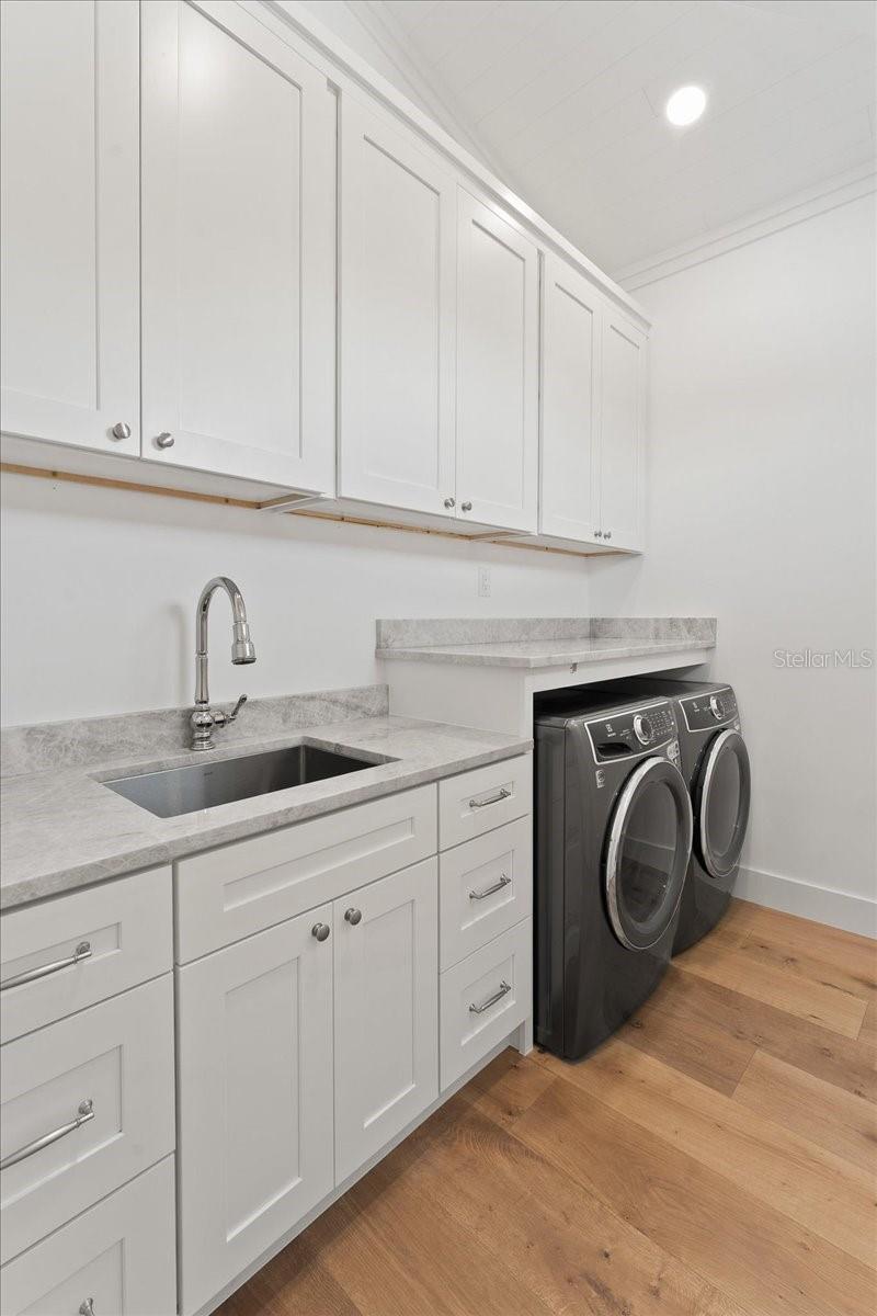 Image 5 of 75 For 847 Belcher Road