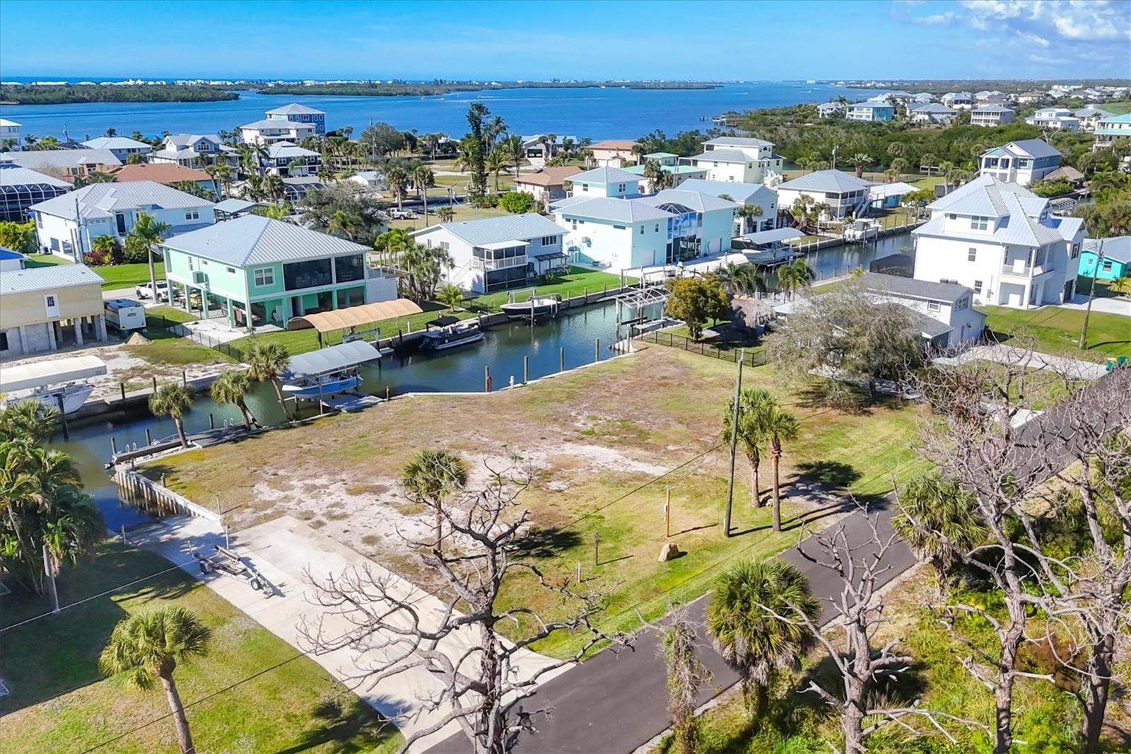 Image 13 of 44 For 10484 Raymond Street