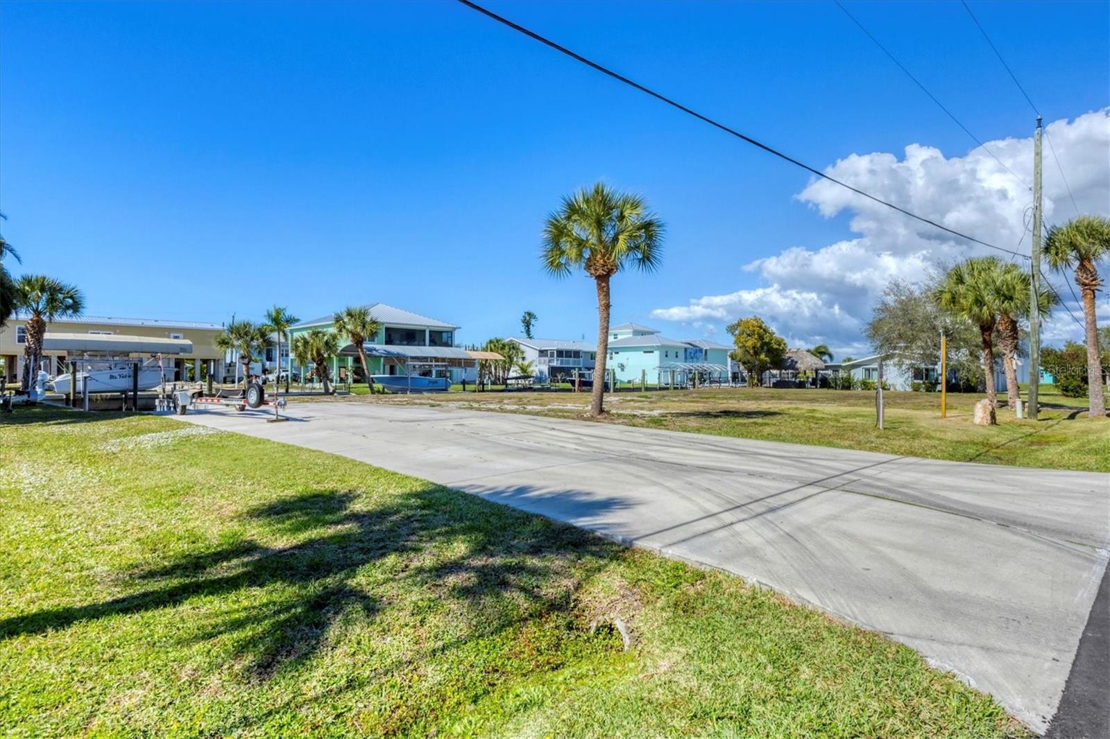 Image 14 of 44 For 10484 Raymond Street