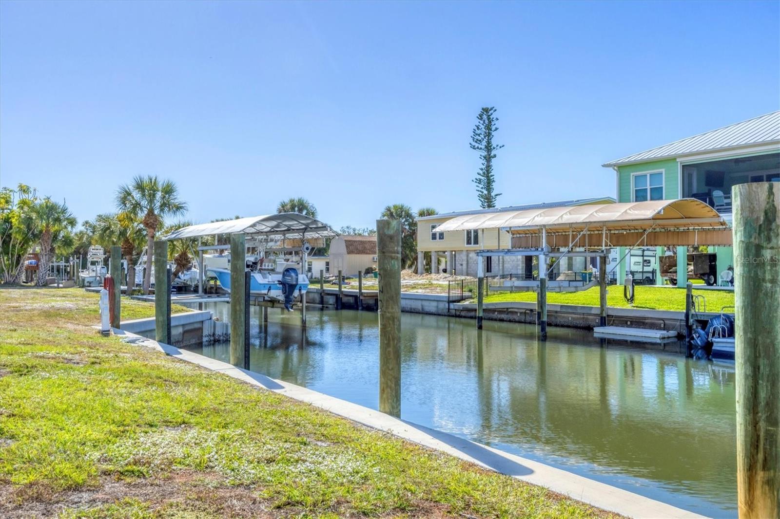 Image 17 of 44 For 10484 Raymond Street