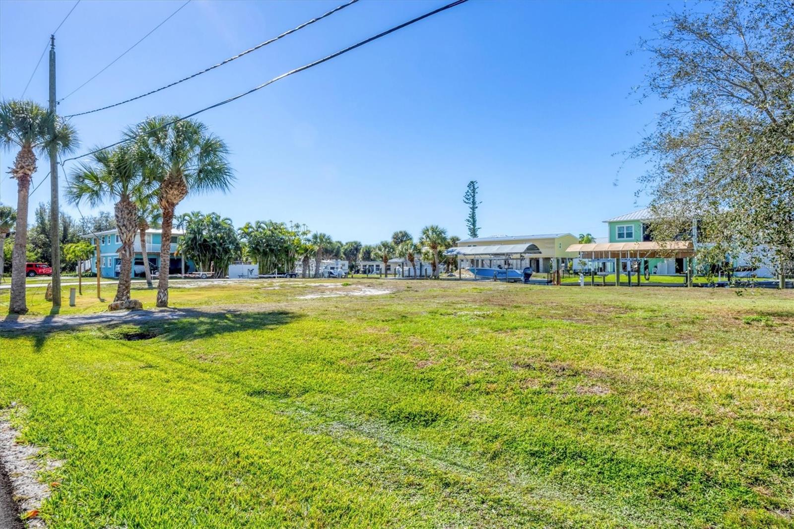 Image 23 of 44 For 10484 Raymond Street