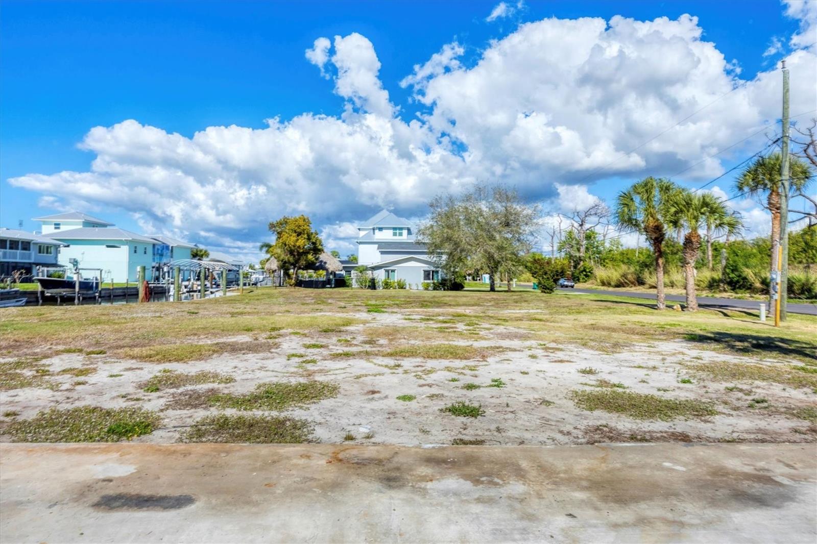 Image 31 of 44 For 10484 Raymond Street