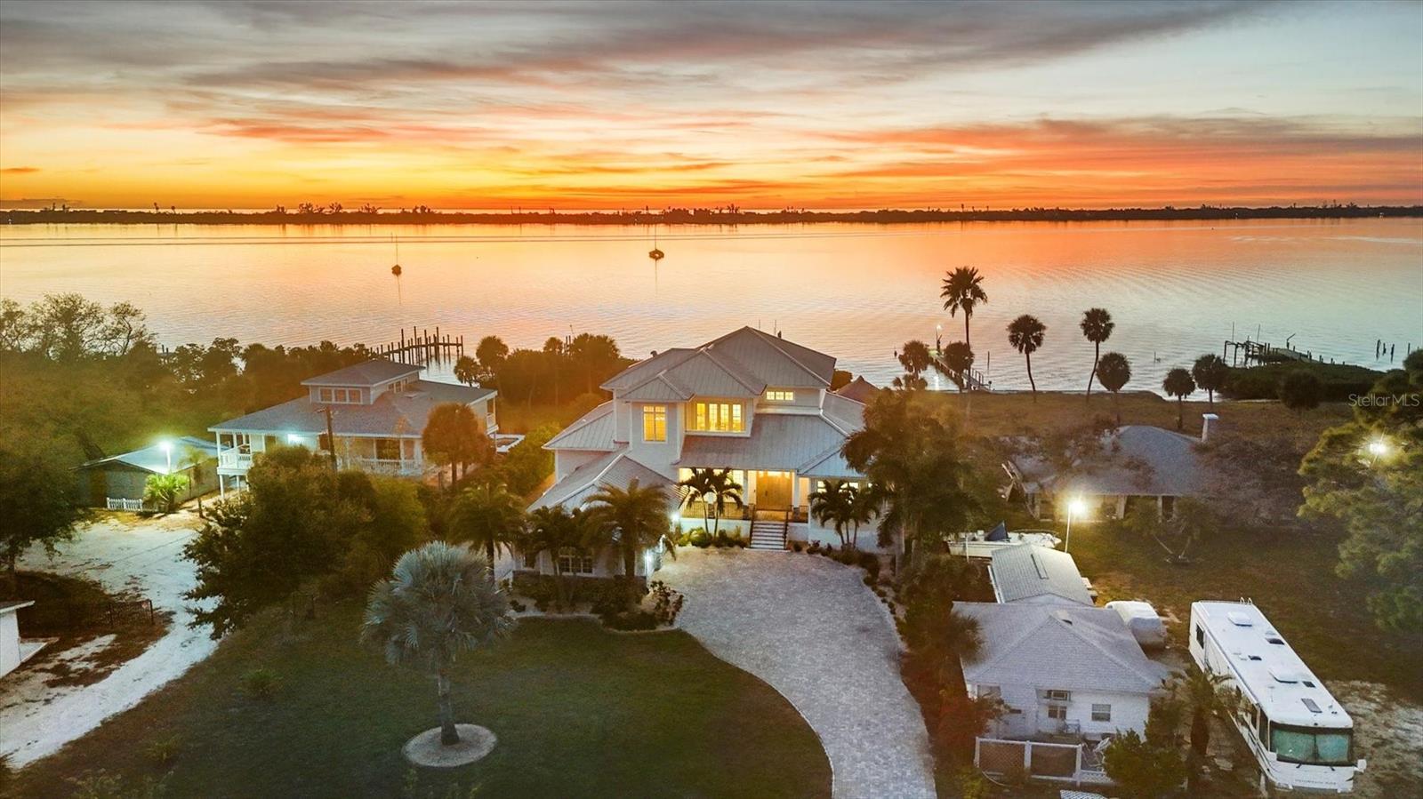 Image 4 of 81 For 764 Mccall Road