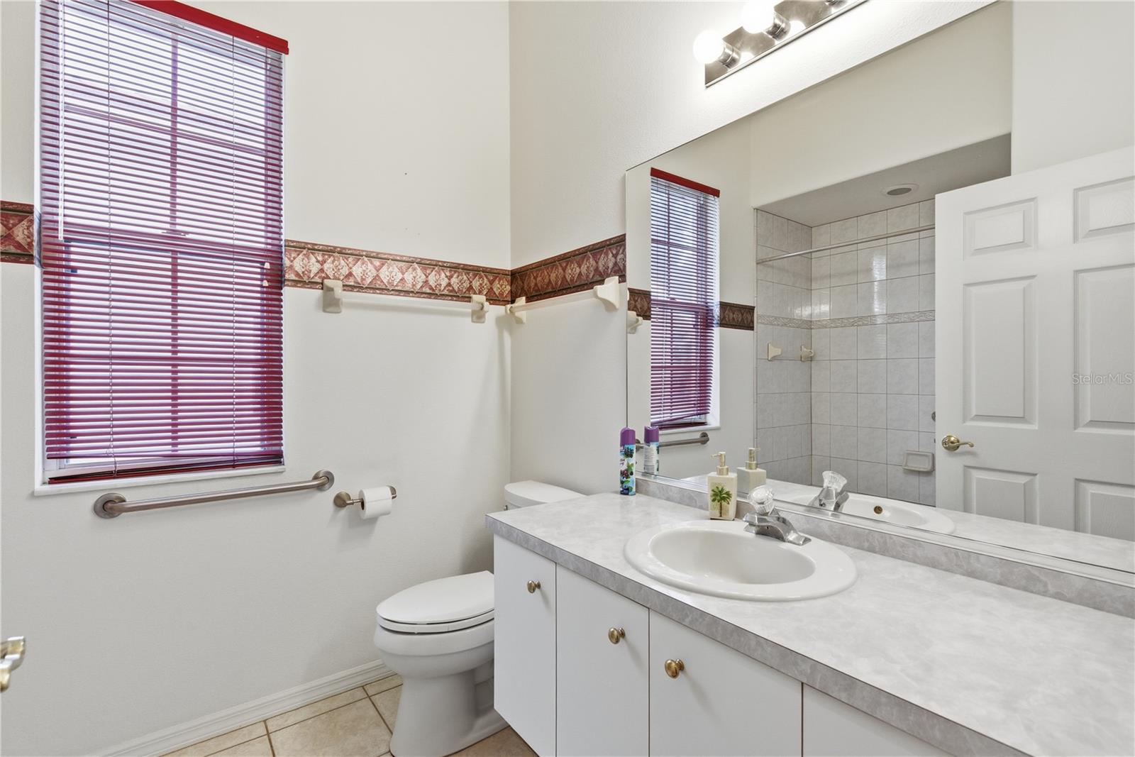 Image 19 of 39 For 8382 Pondview Lane