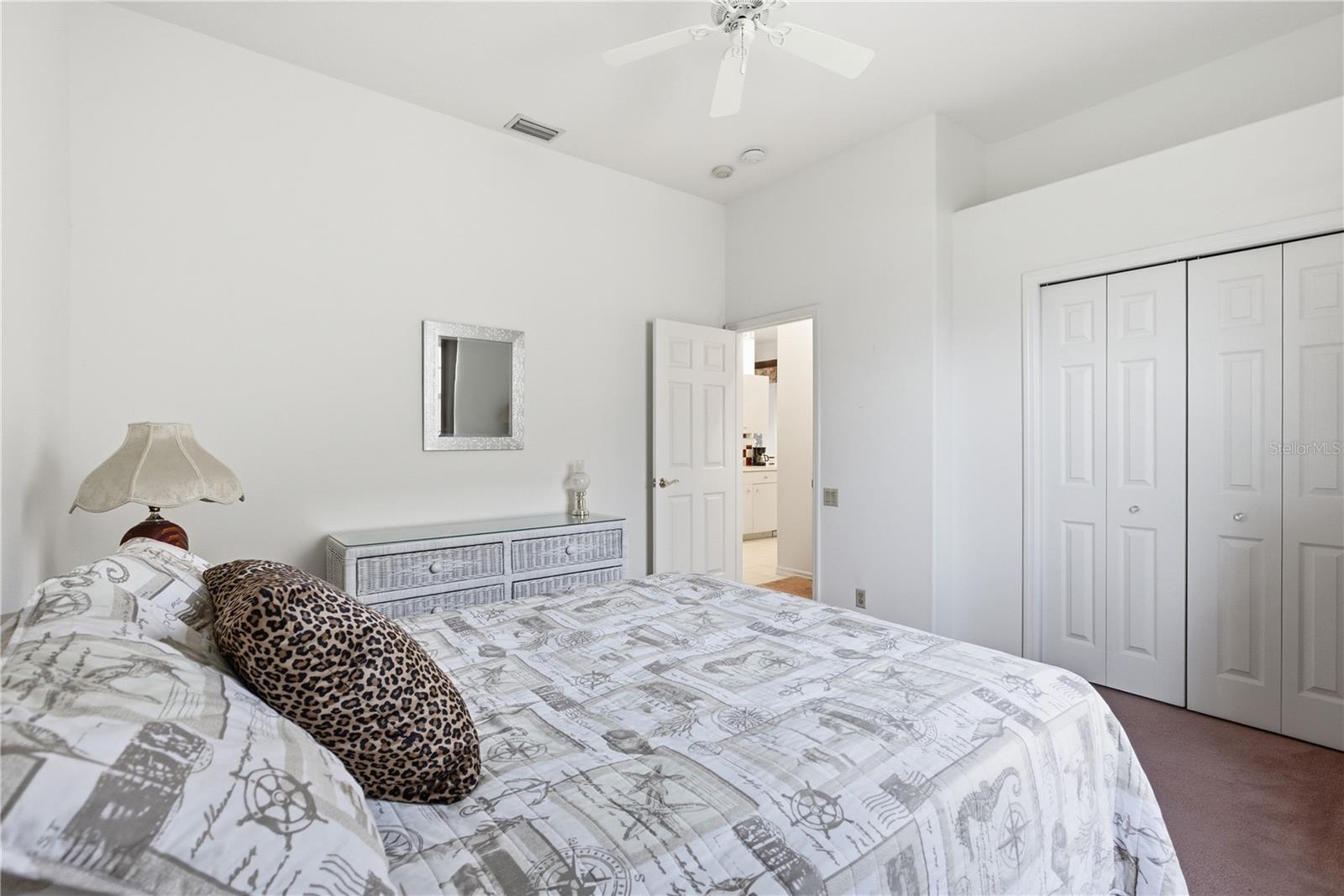 Image 20 of 39 For 8382 Pondview Lane