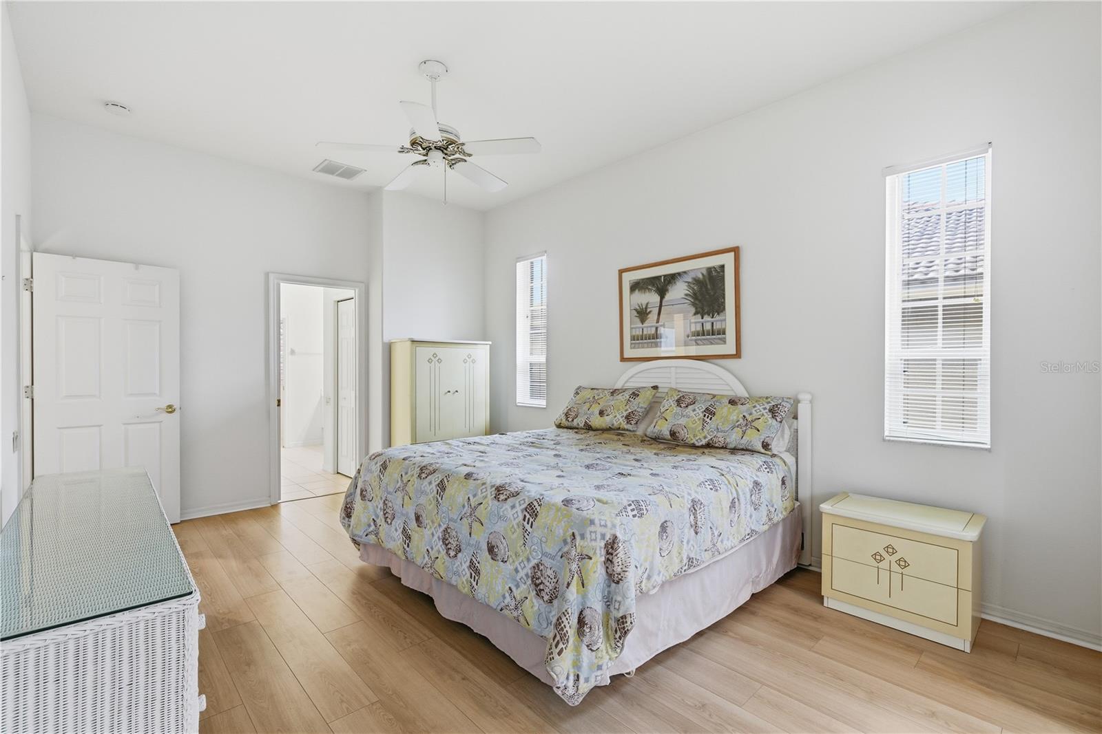 Image 29 of 39 For 8382 Pondview Lane